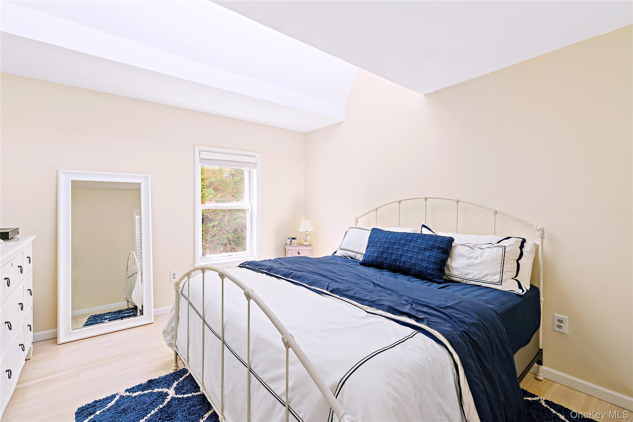 30 Little Neck Road # 21, Southampton, NY 11968