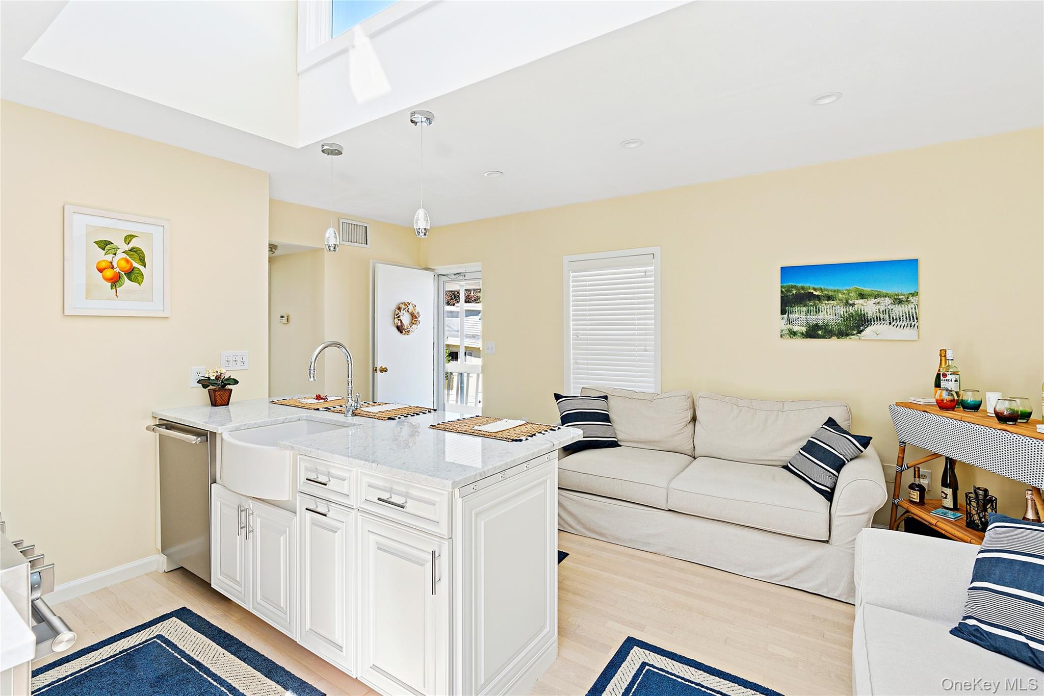 30 Little Neck Road # 21, Southampton, NY 11968