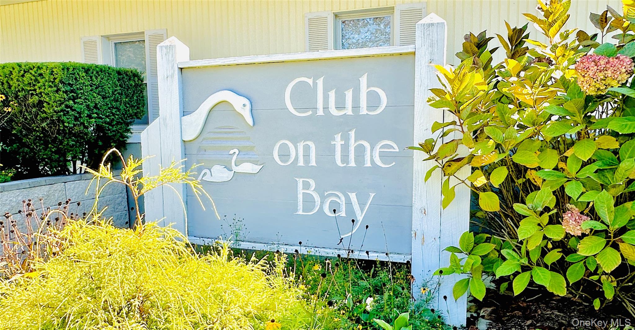 30 Little Neck Road # 21, Southampton, NY 11968