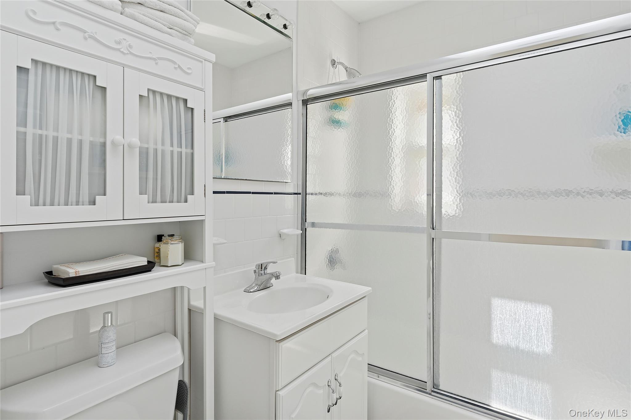 30 Little Neck Road # 21, Southampton, NY 11968