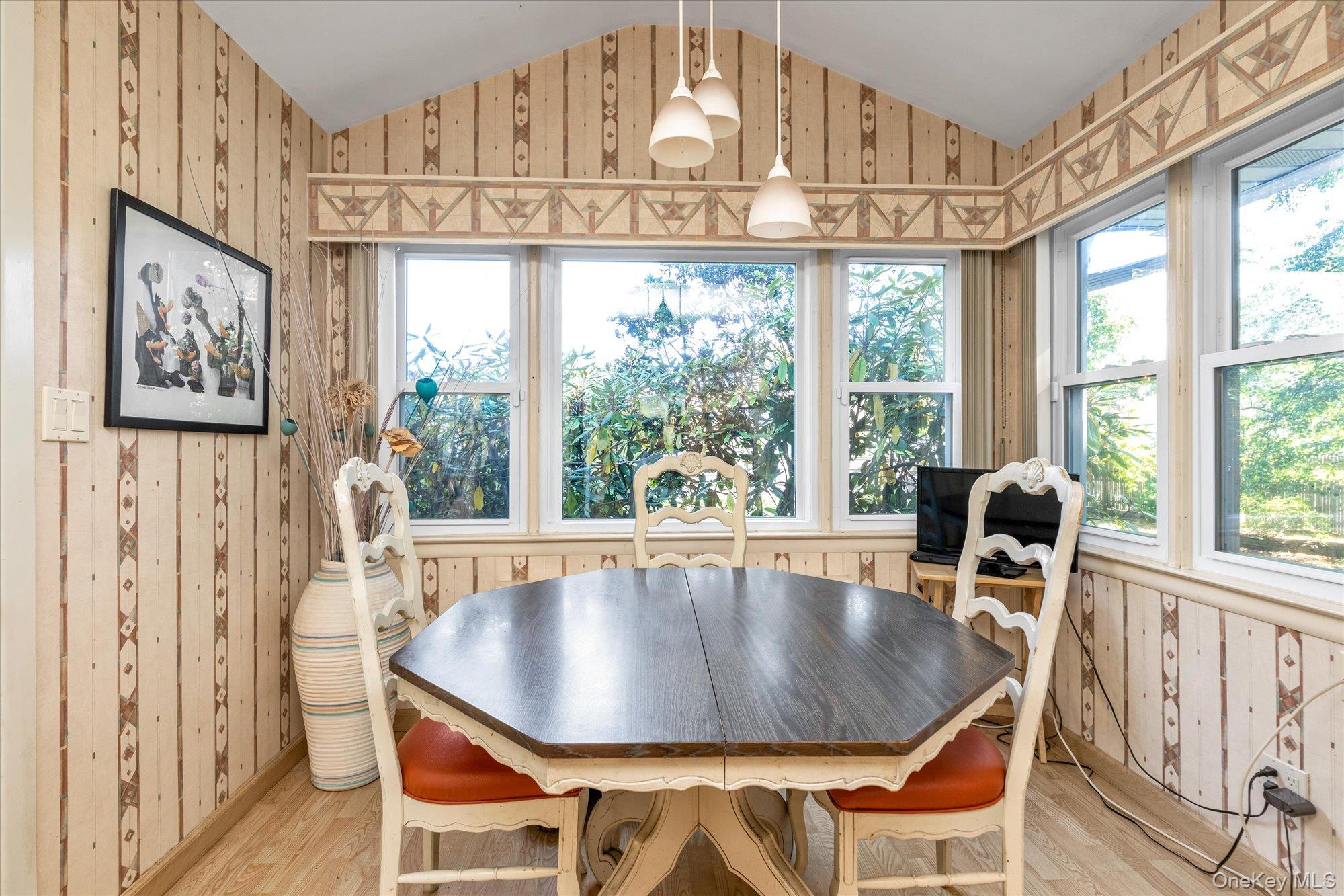 5 Meroke Court, Huntington Station, NY 11746