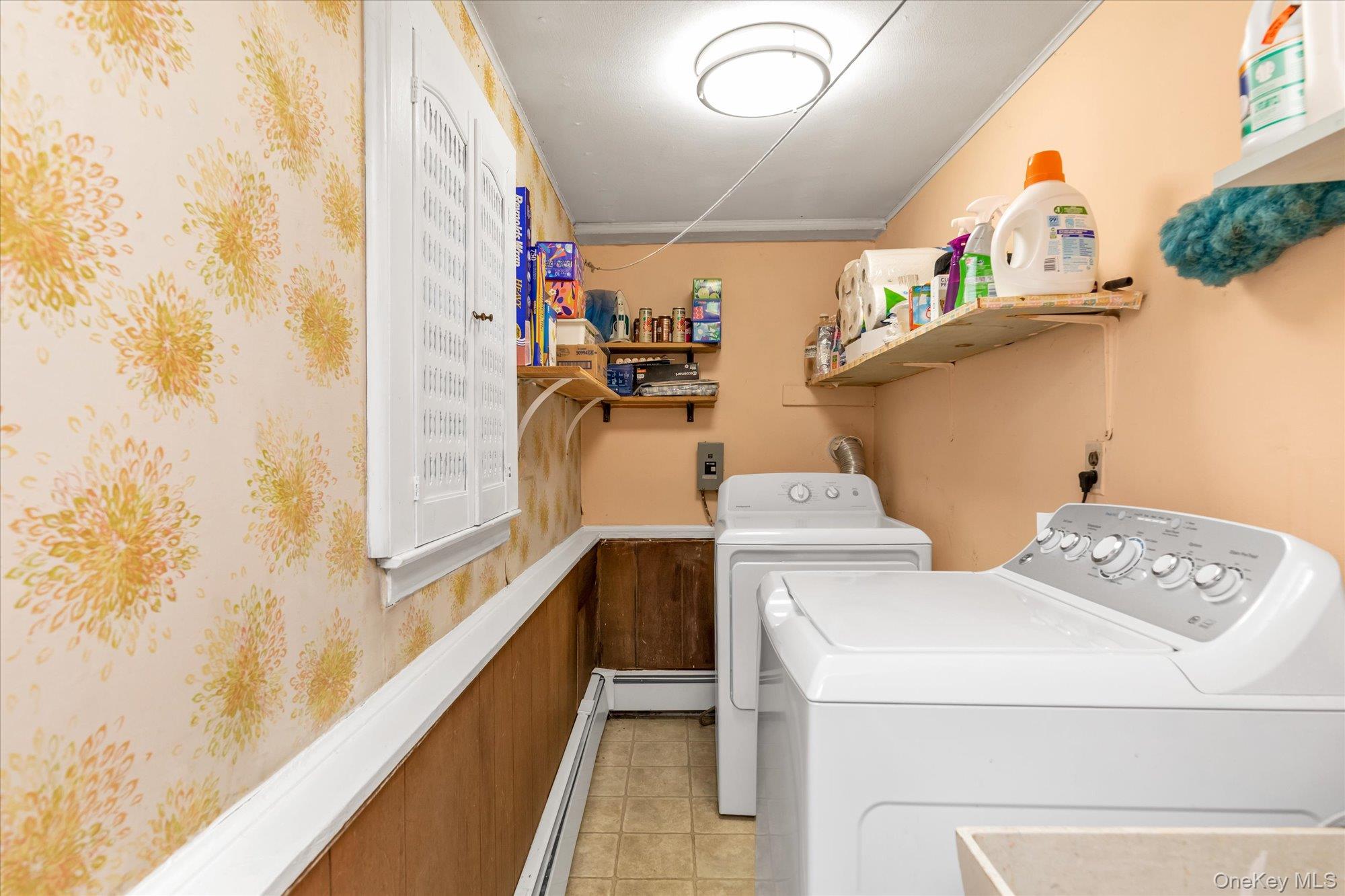 5 Meroke Court, Huntington Station, NY 11746