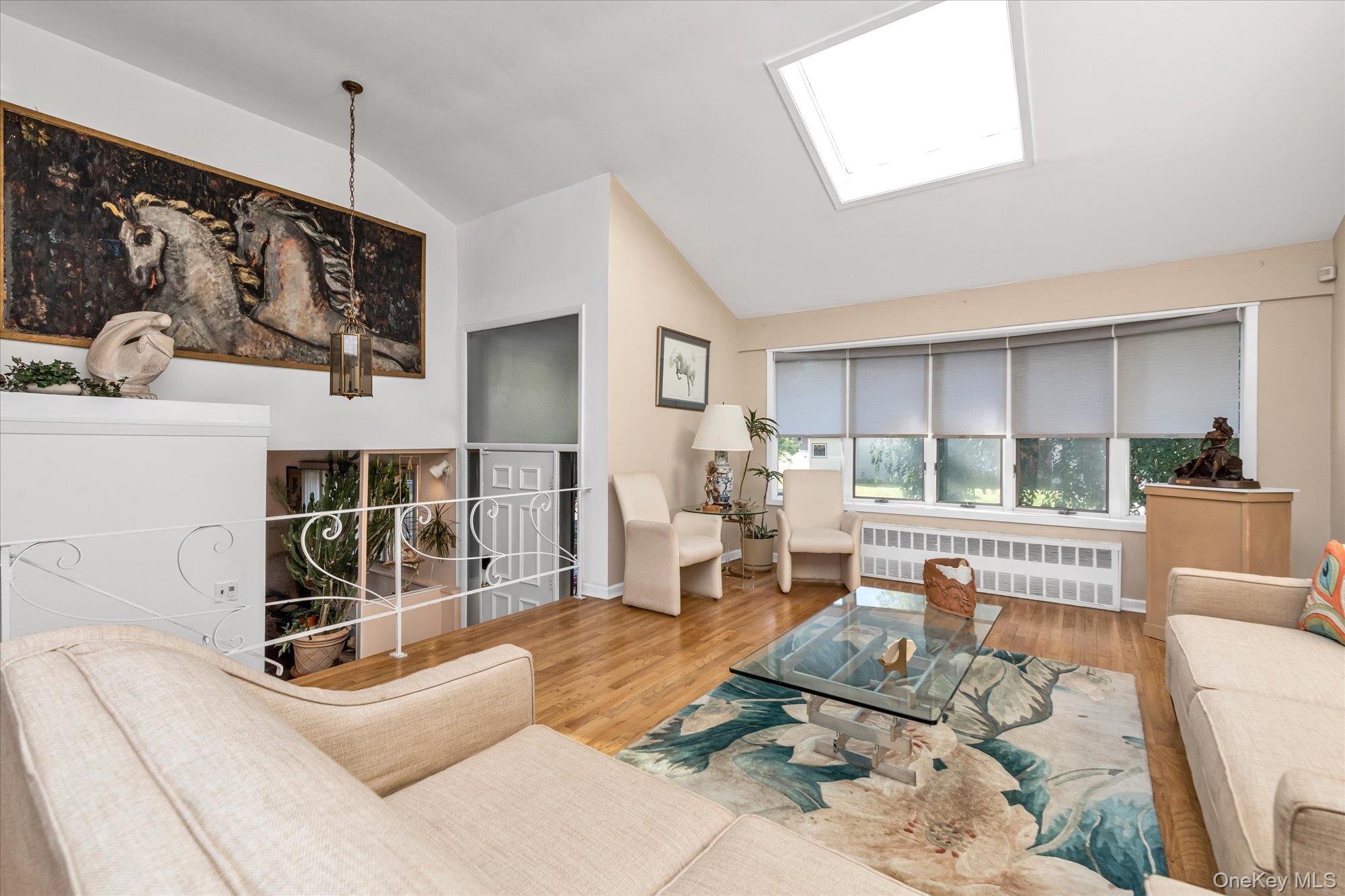 5 Meroke Court, Huntington Station, NY 11746