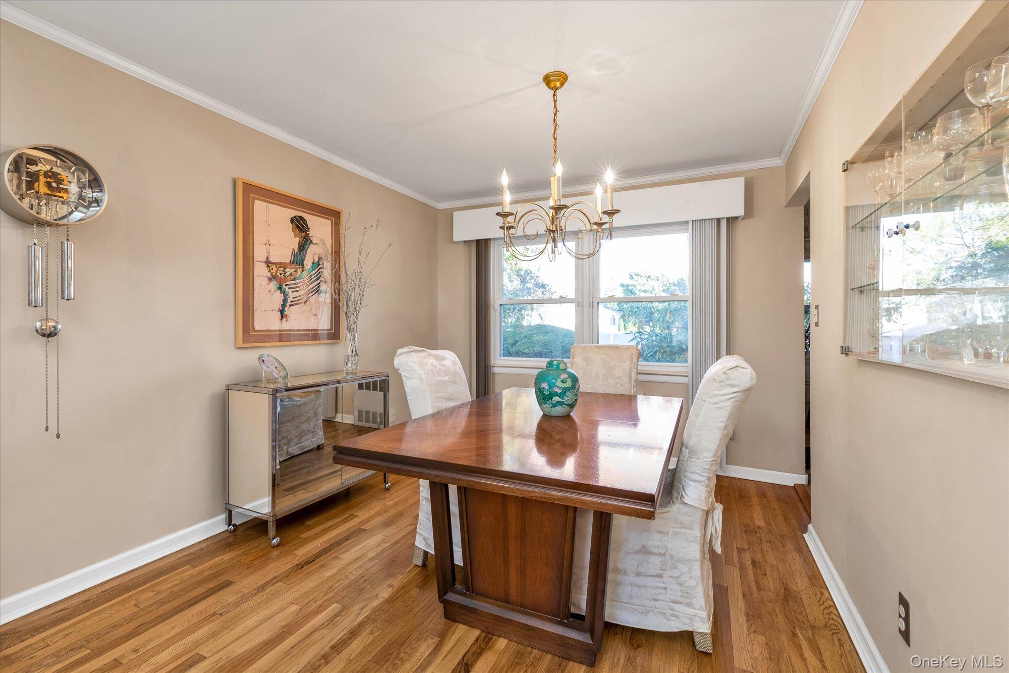 5 Meroke Court, Huntington Station, NY 11746