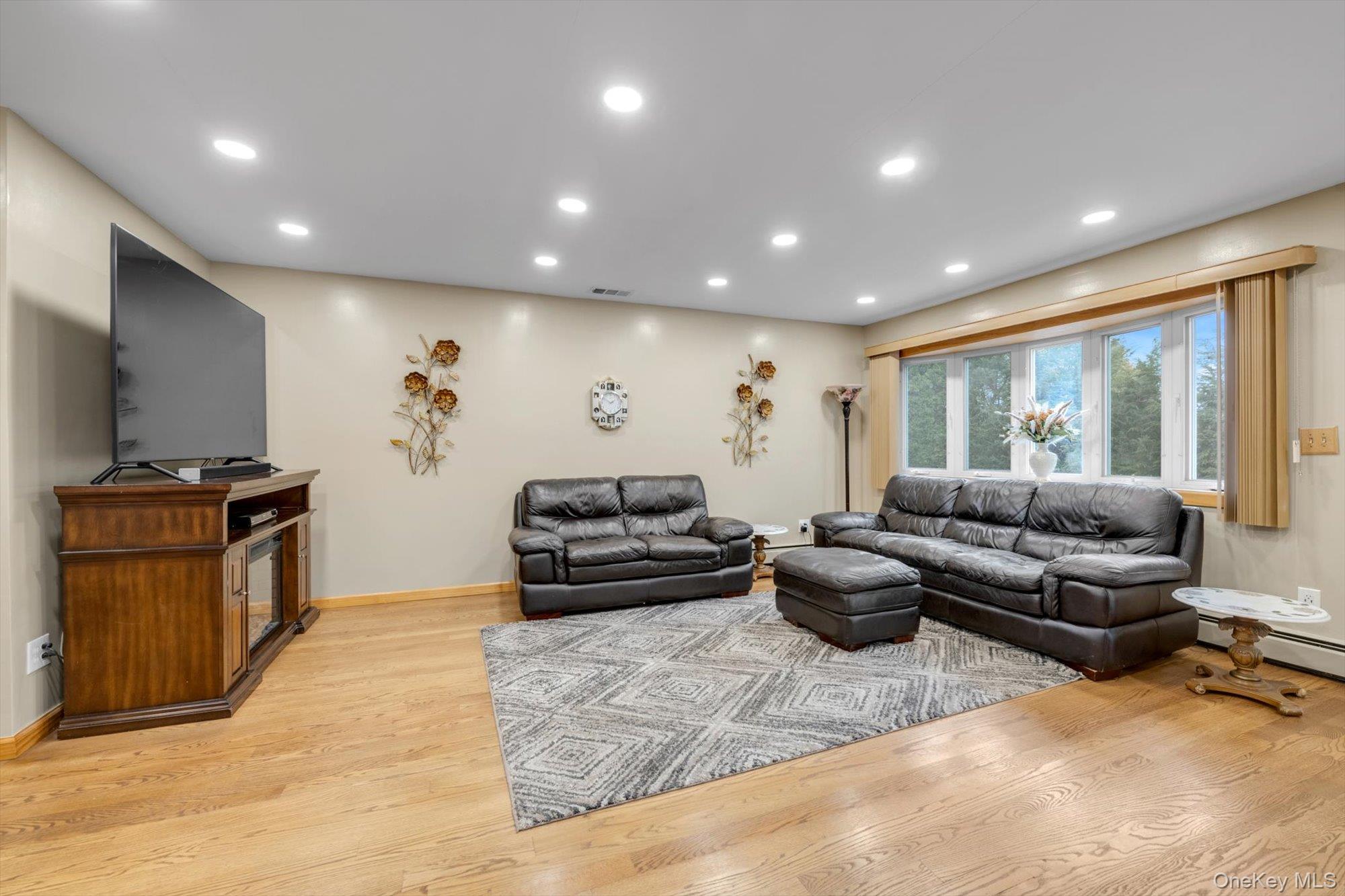 326 4th Street, East Northport, NY 11731