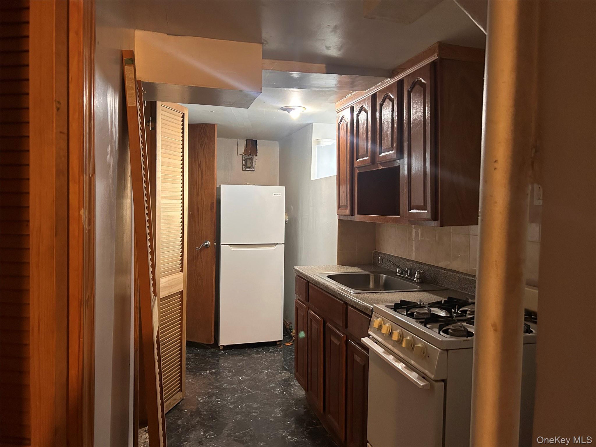 100-24 210th Street, Queens Village, NY 11429