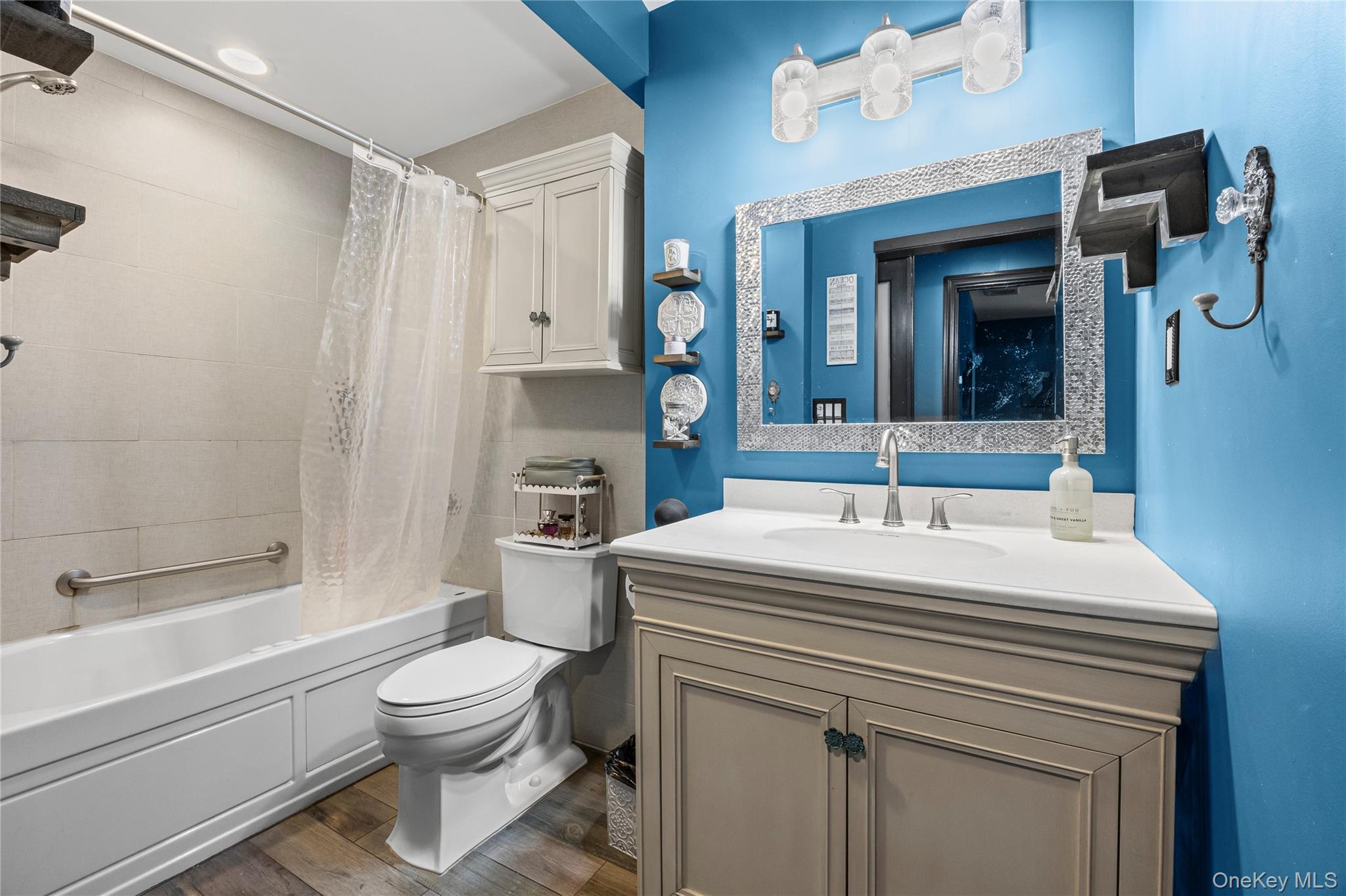 4 Model Court, Rocky Point, NY 11778