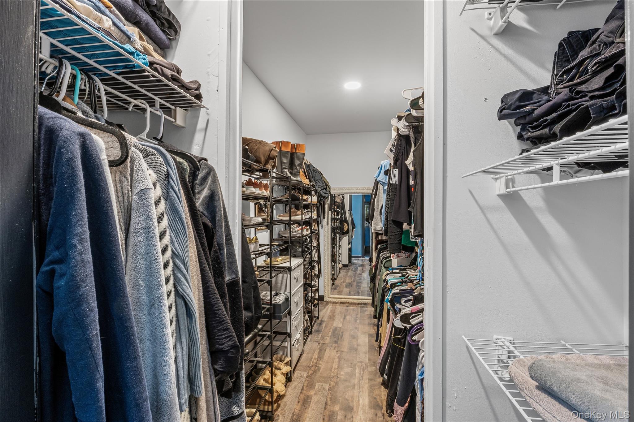 4 Model Court, Rocky Point, NY 11778