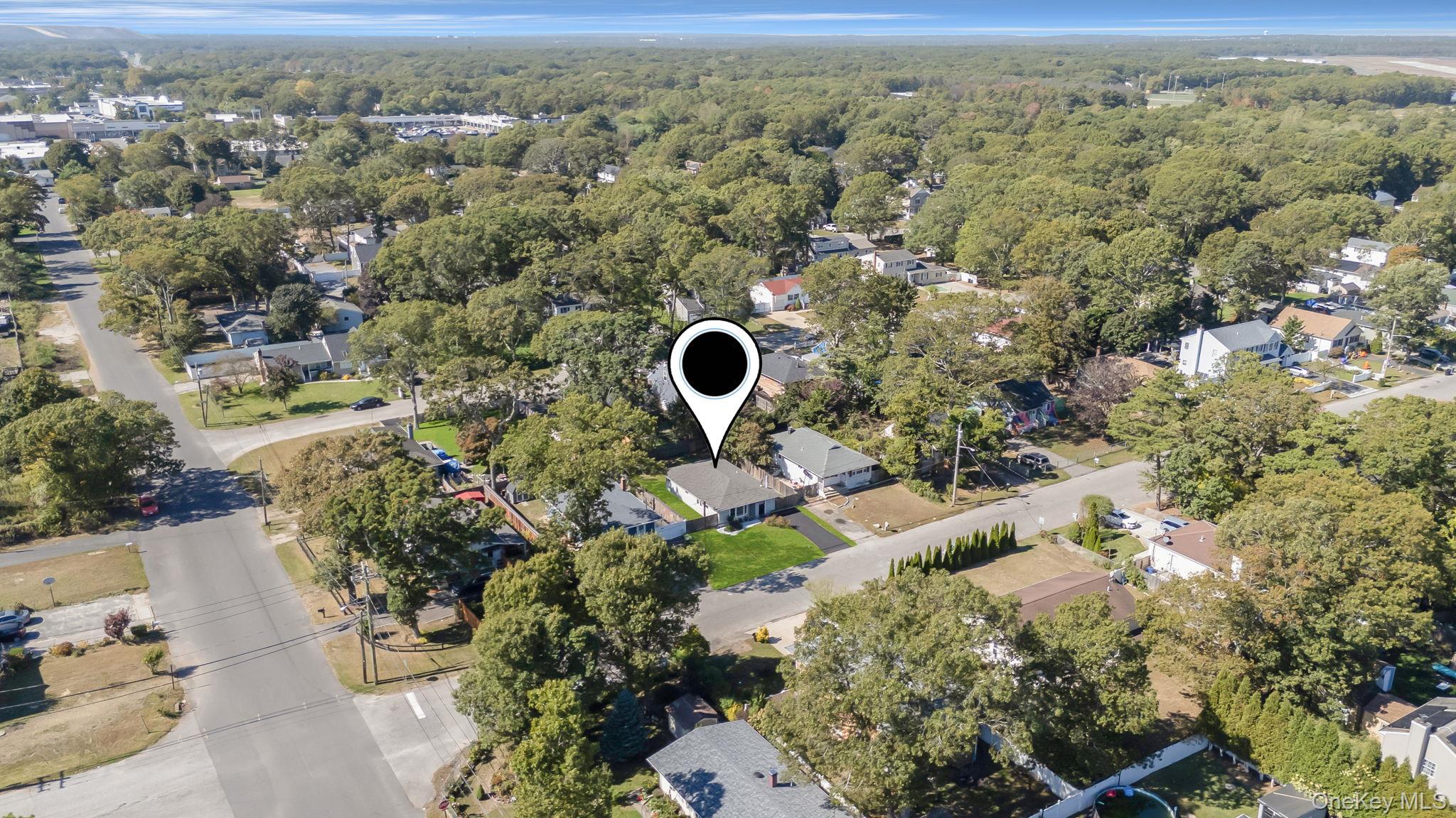 6 Bonny Drive, Mastic, NY 11950