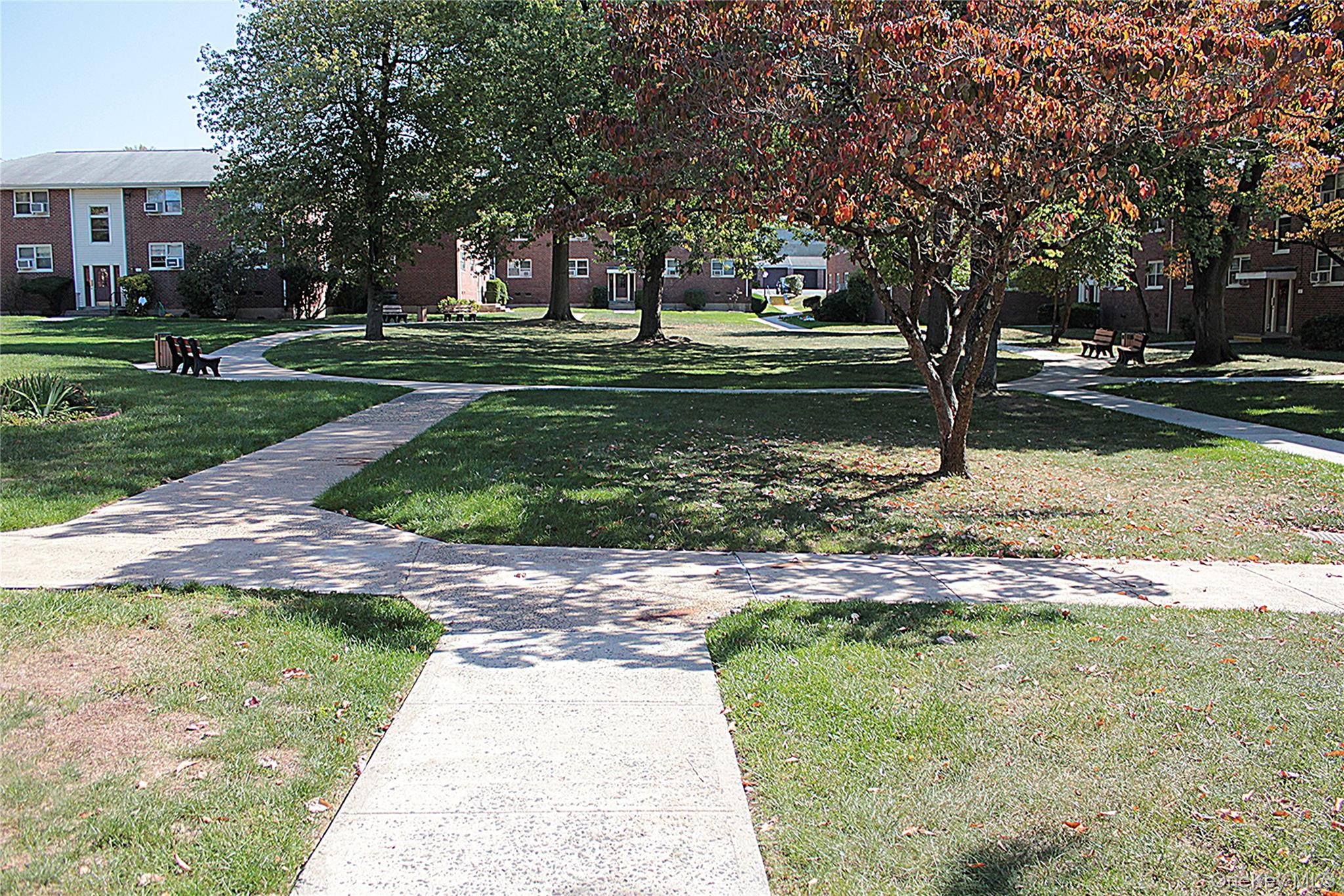 28 DeHaven Drive # 1E, Yonkers, NY 10701