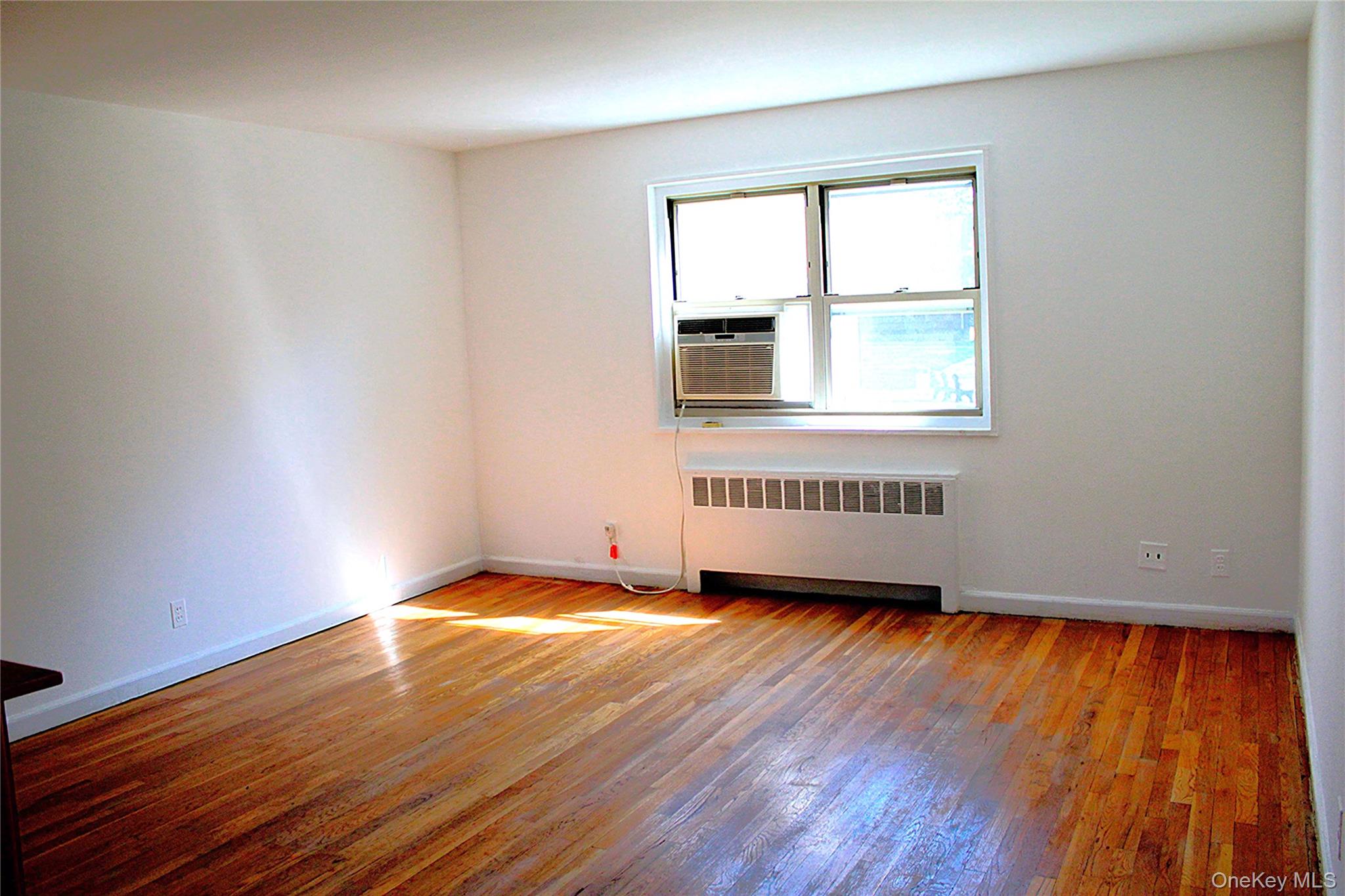 28 DeHaven Drive # 1E, Yonkers, NY 10701