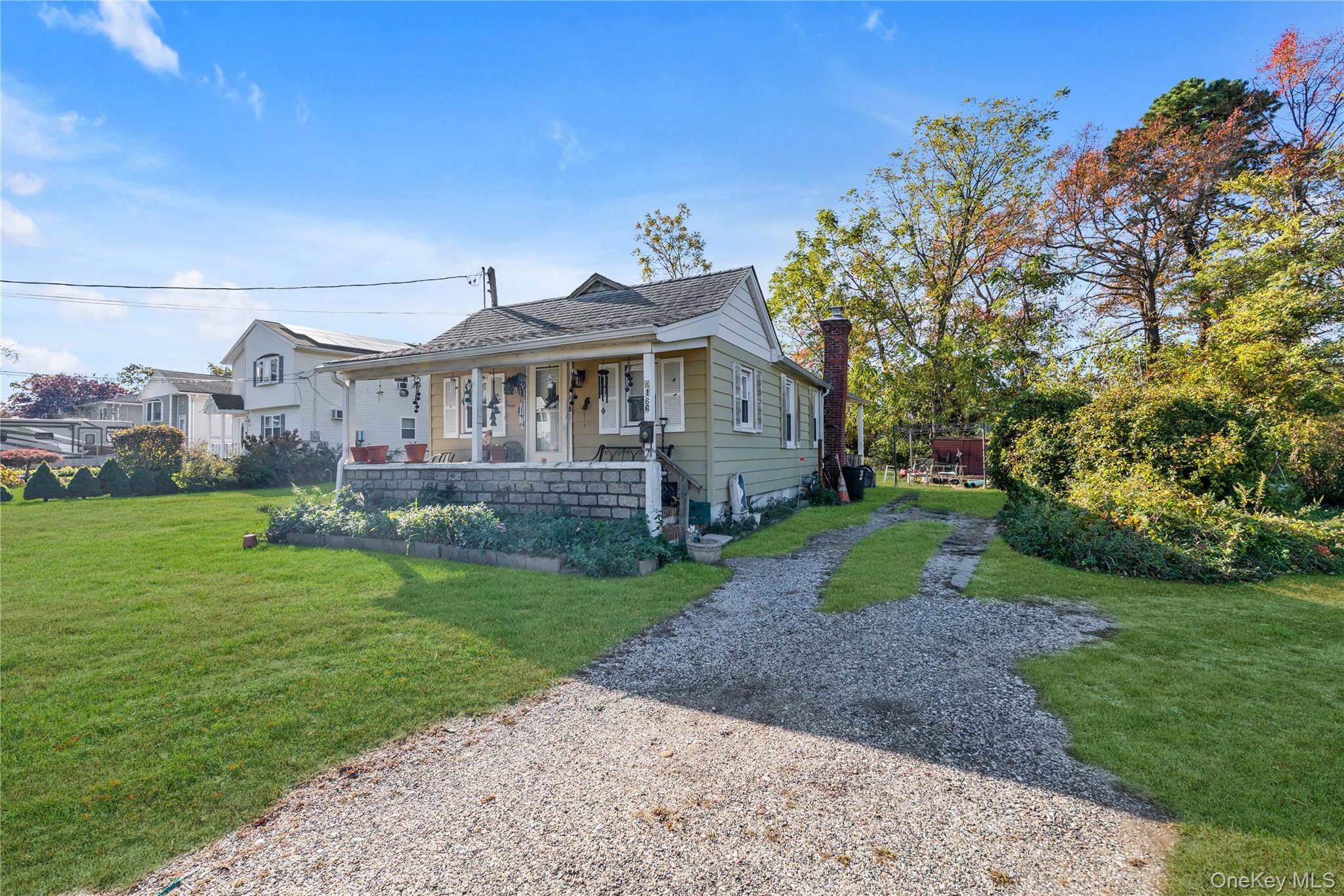 166 & 170 Woodrow Parkway, West Babylon, NY 11704