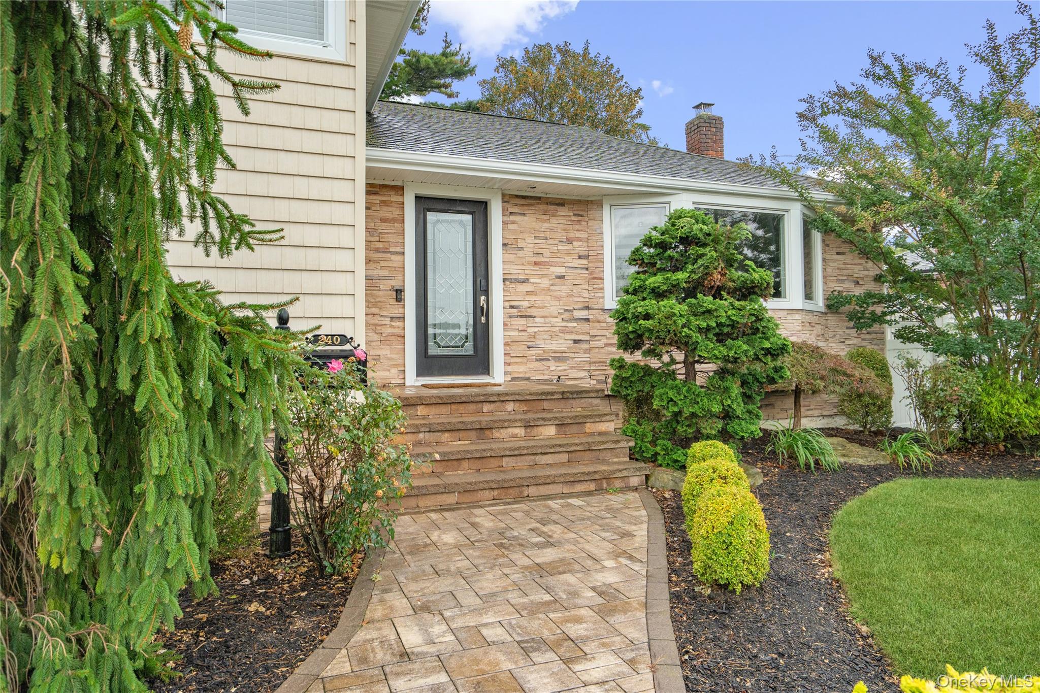 240 Wyngate Drive, Massapequa, NY 11758