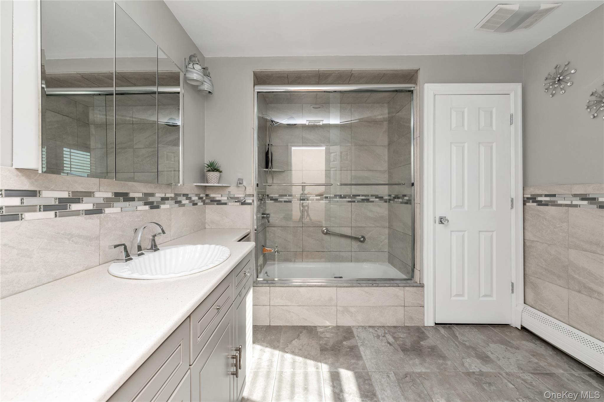 43 Oak Point Drive N, Bayville, NY 11709