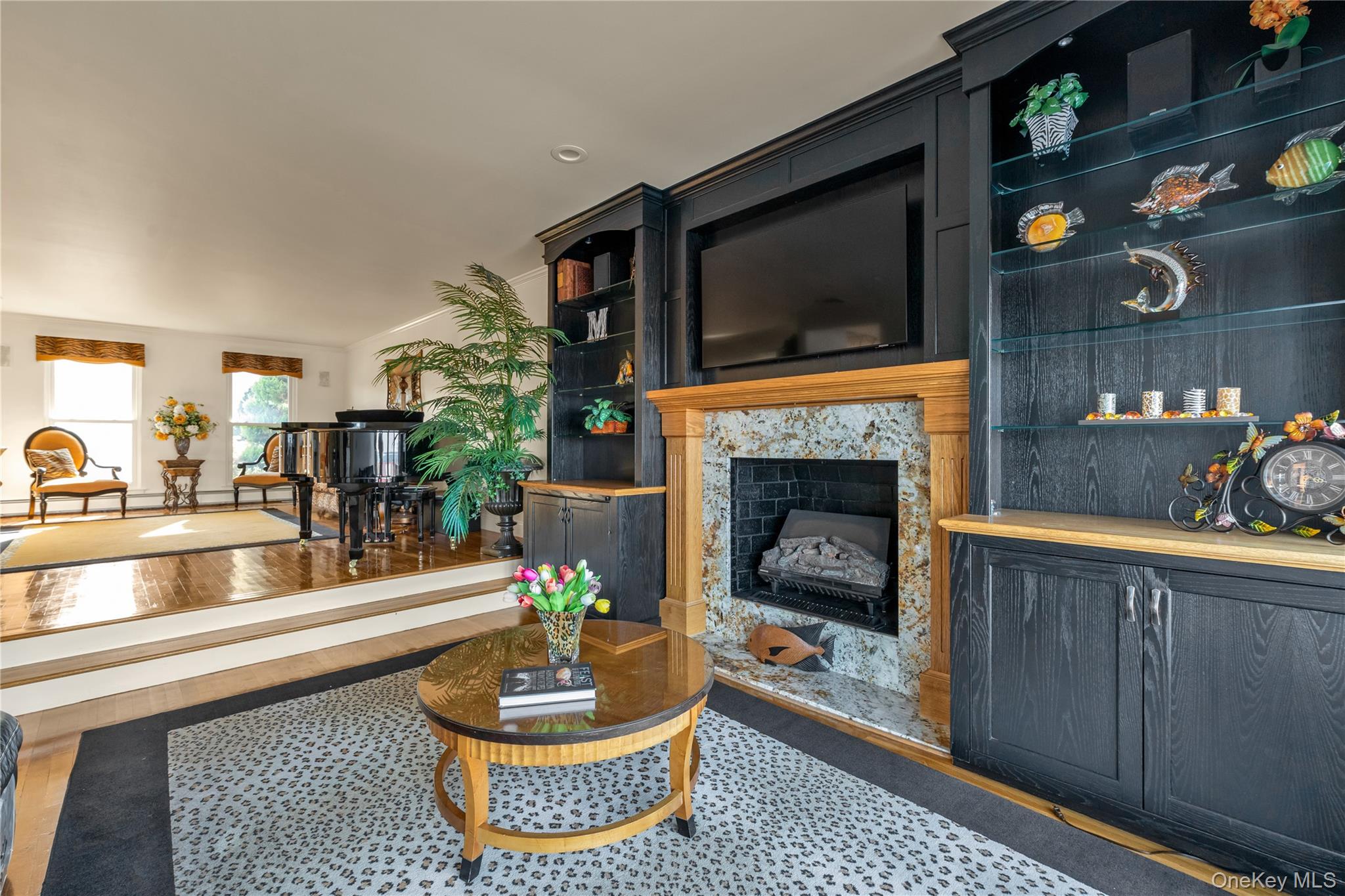 43 Oak Point Drive N, Bayville, NY 11709