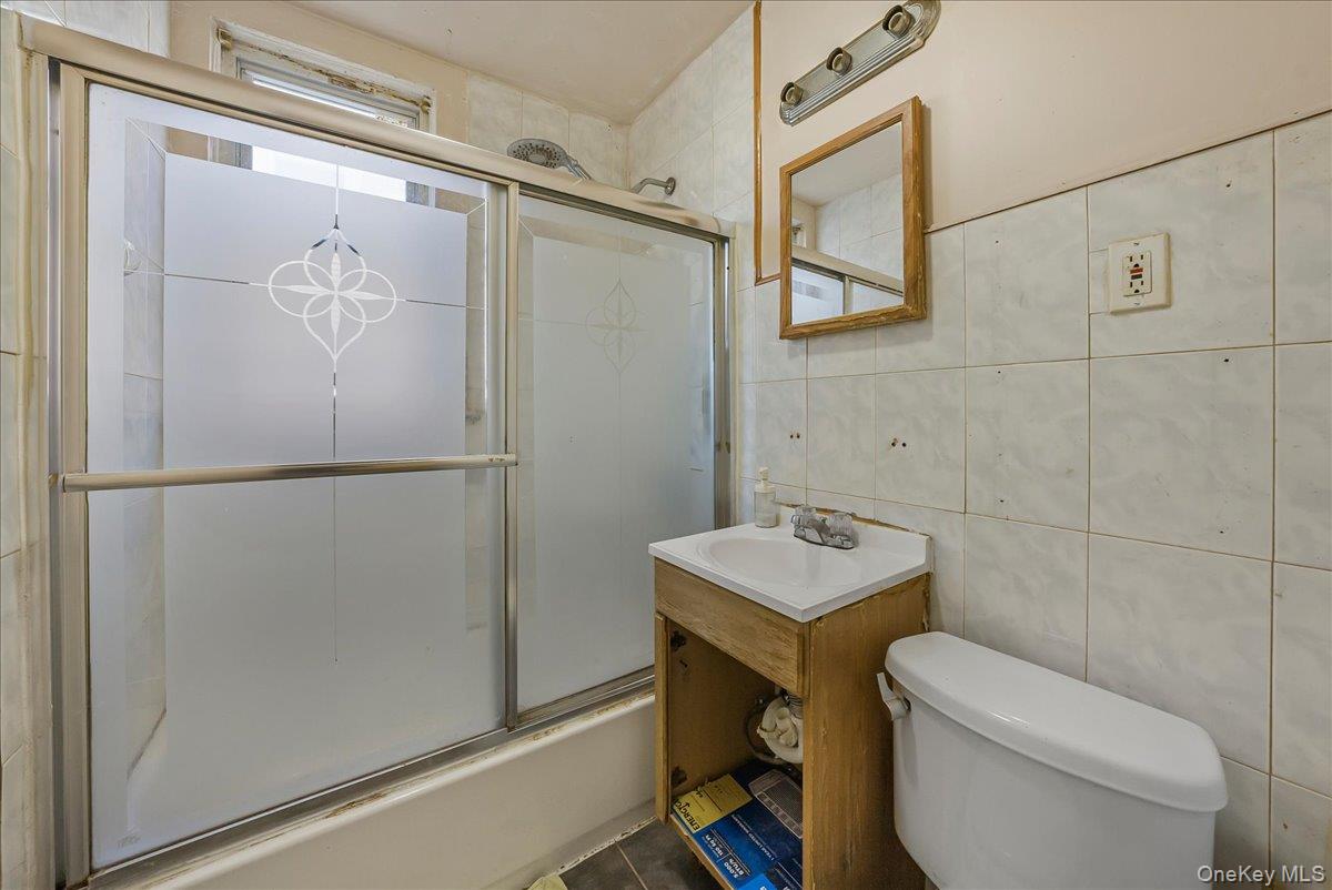 421 S 10th Avenue, Mount Vernon, NY 10550