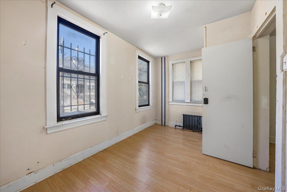 421 S 10th Avenue, Mount Vernon, NY 10550