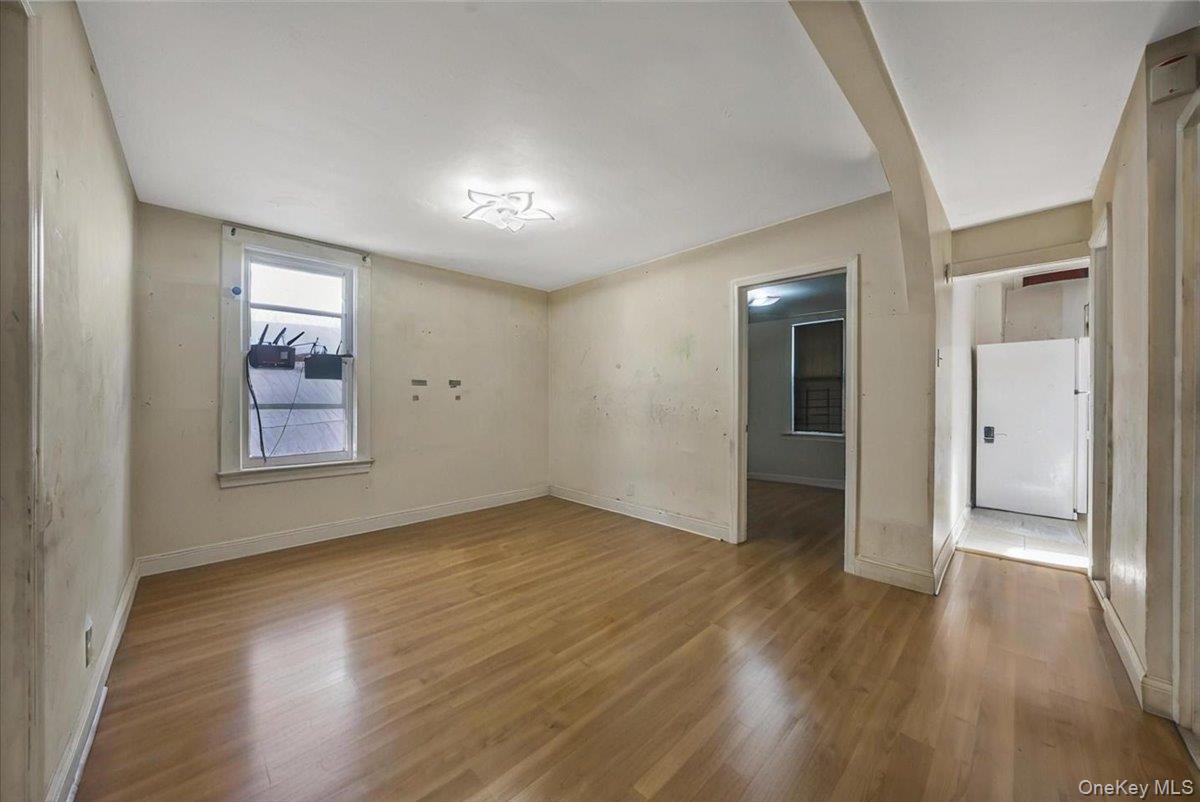 421 S 10th Avenue, Mount Vernon, NY 10550