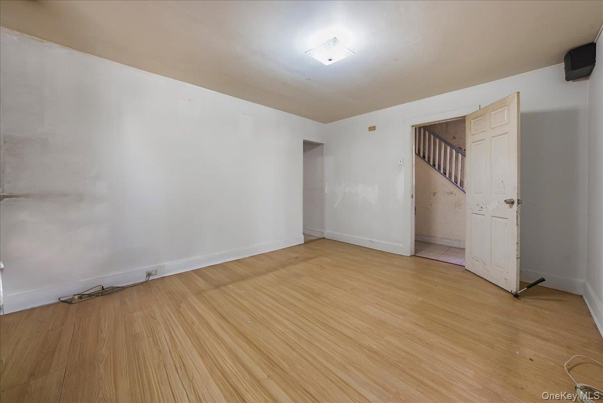 421 S 10th Avenue, Mount Vernon, NY 10550