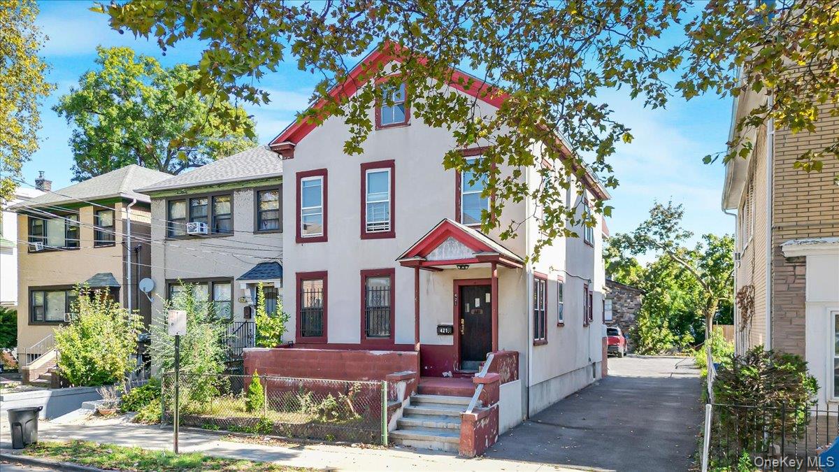 421 S 10th Avenue, Mount Vernon, NY 10550