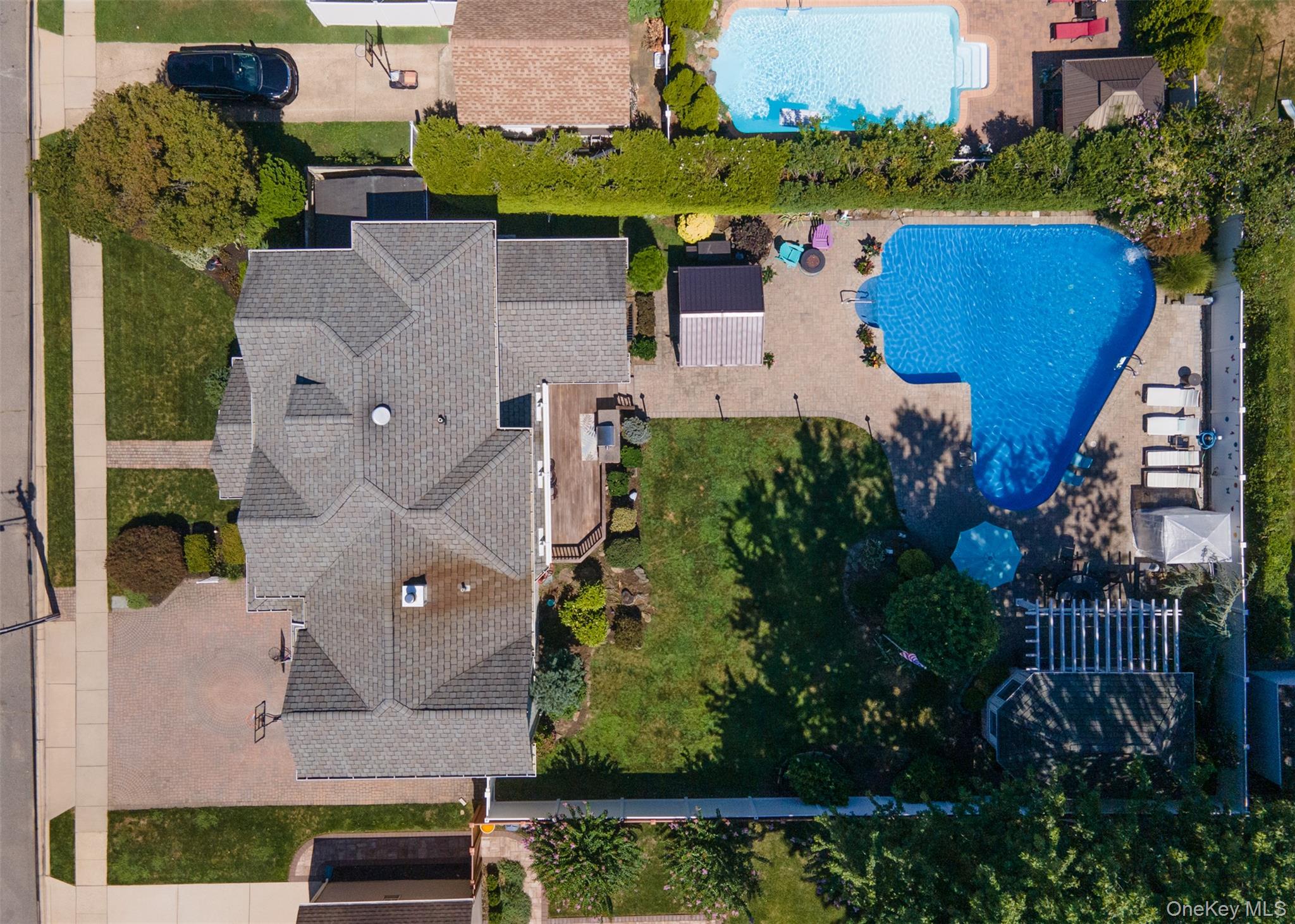 74 Broadway, Bethpage, NY 11714