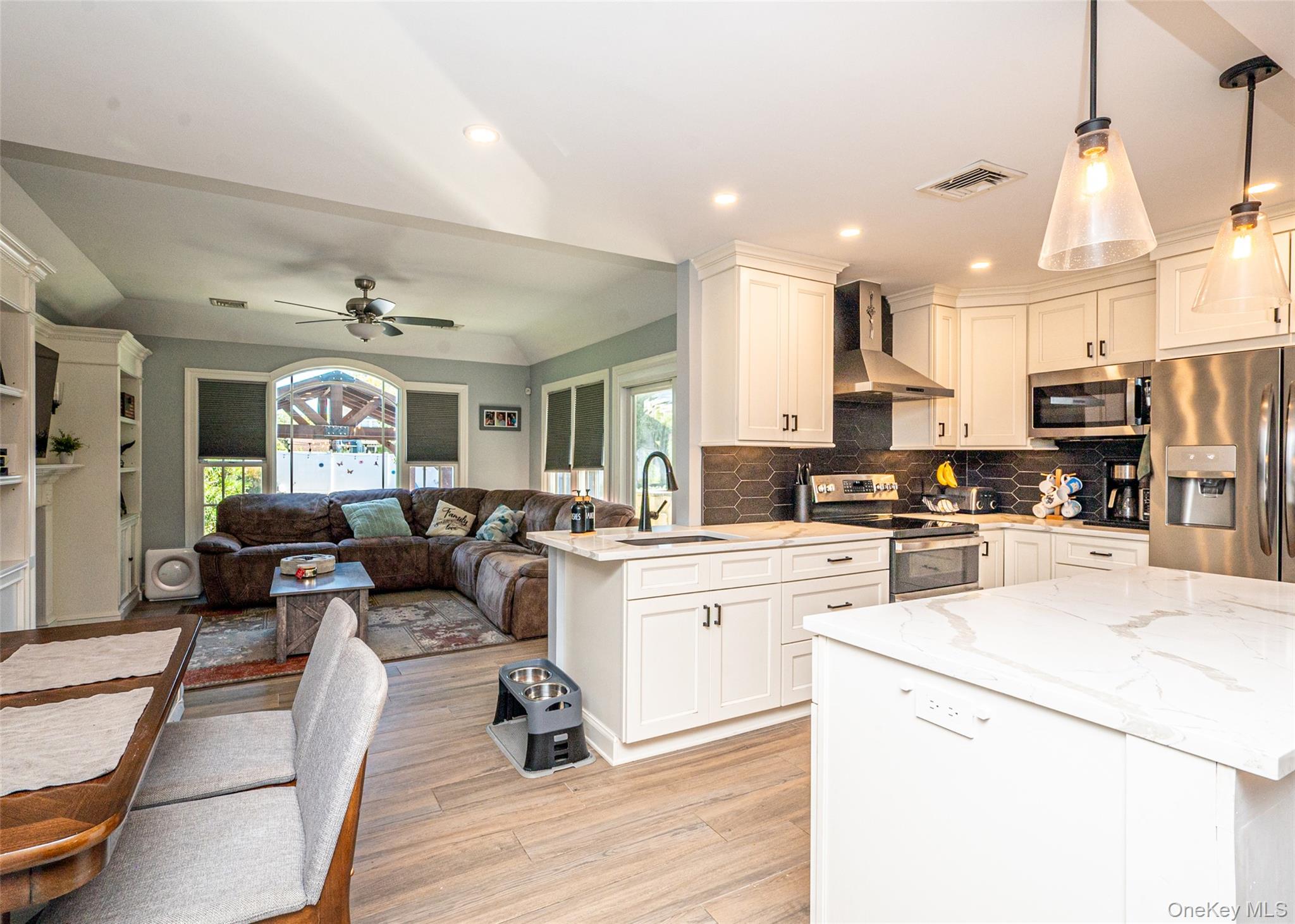 74 Broadway, Bethpage, NY 11714