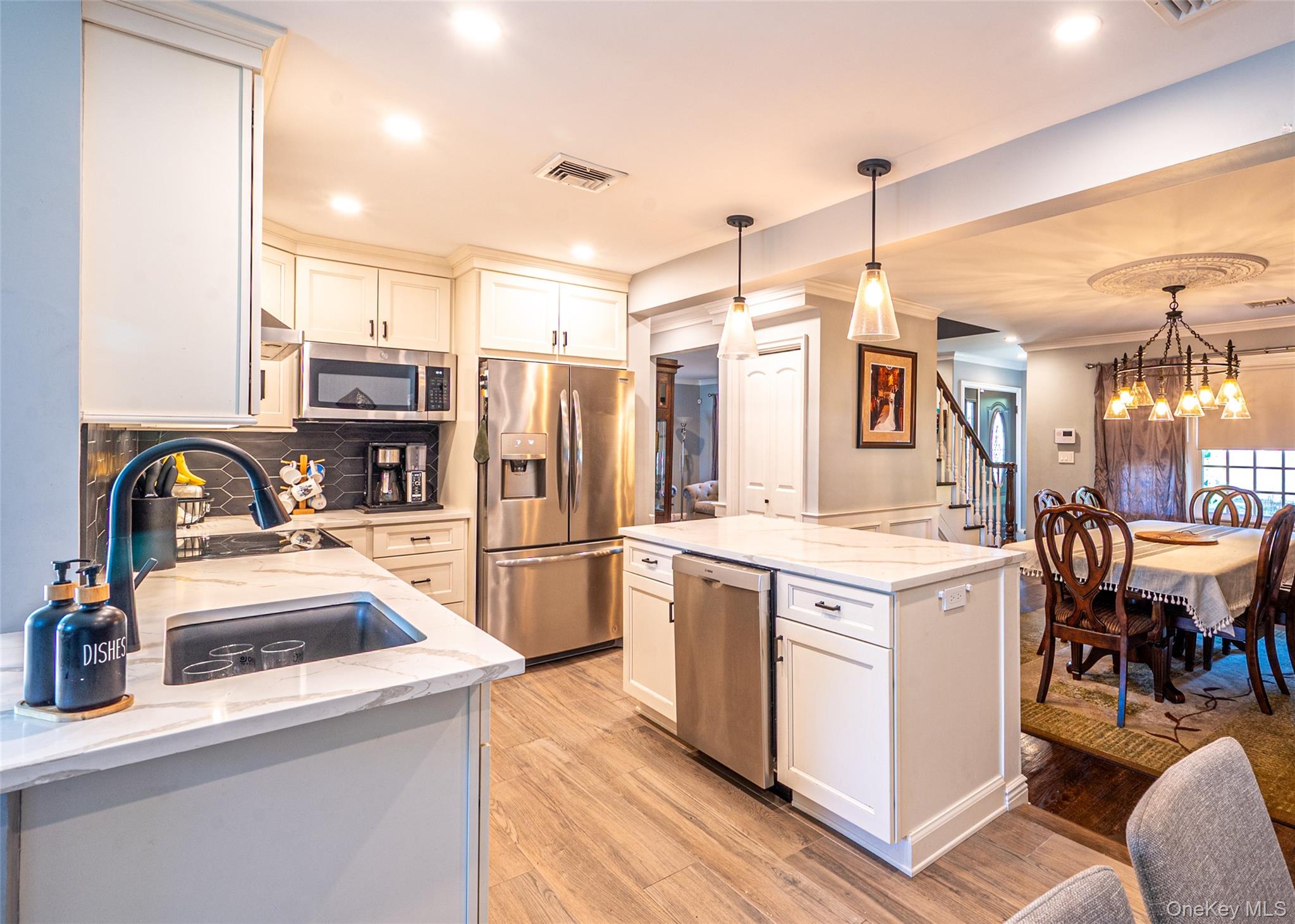 74 Broadway, Bethpage, NY 11714