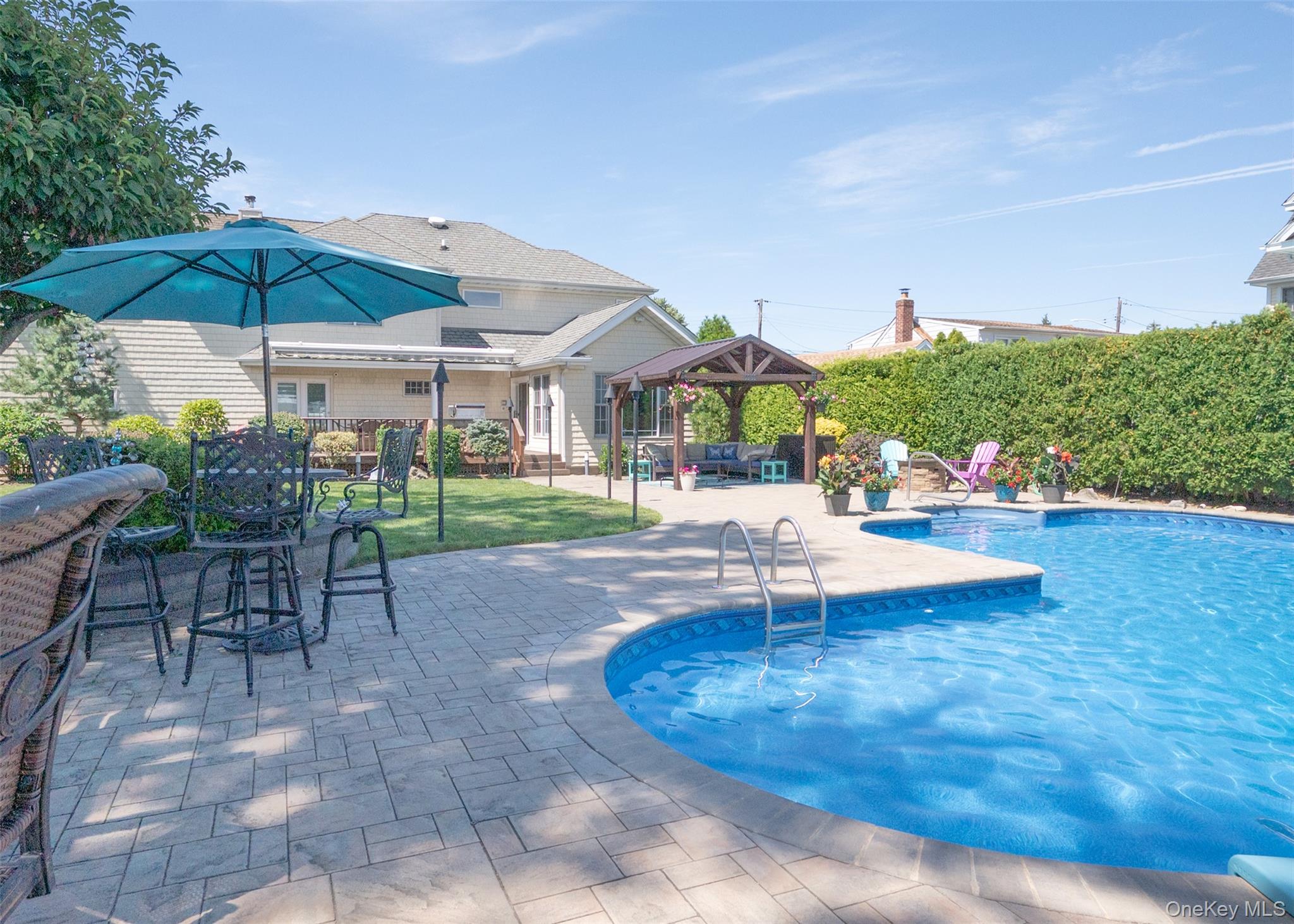 74 Broadway, Bethpage, NY 11714