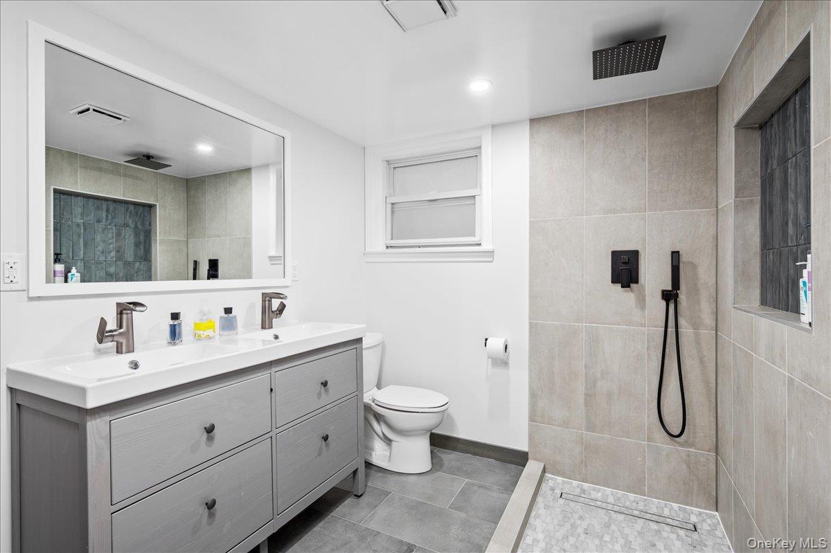 29 Turner Street, Yonkers, NY 10704