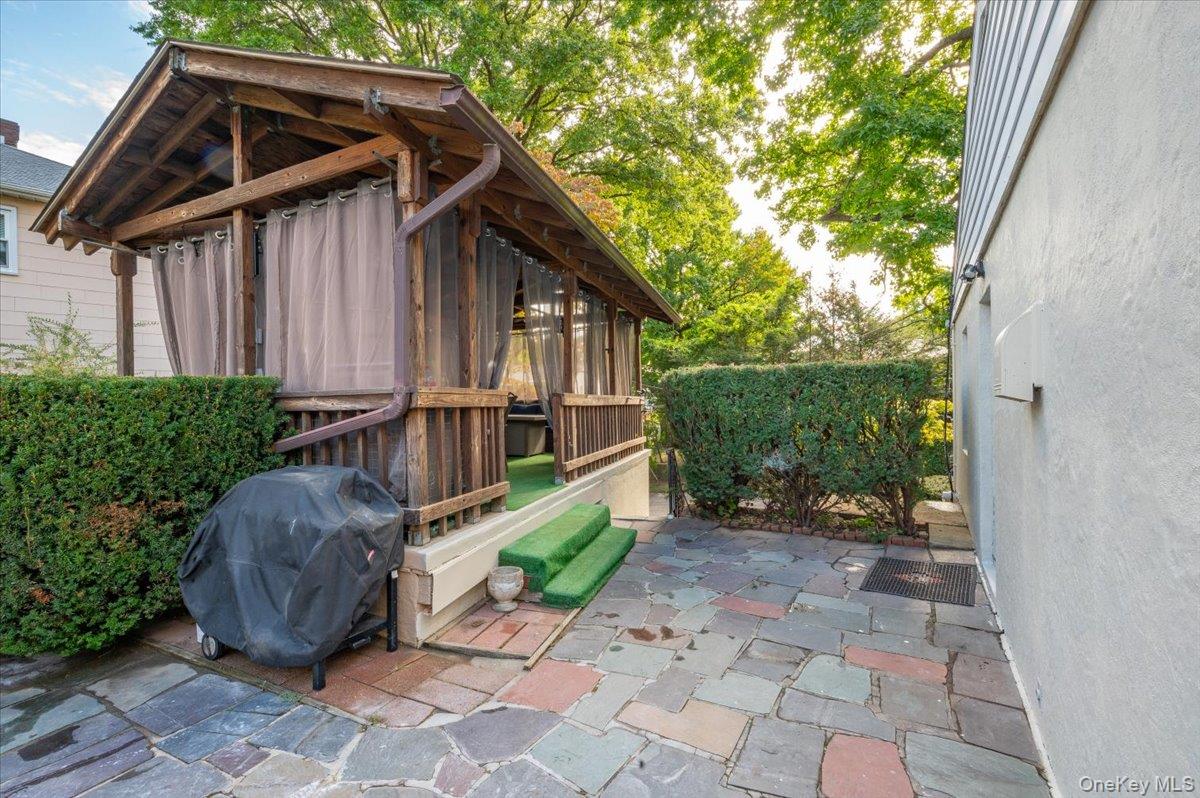 29 Turner Street, Yonkers, NY 10704