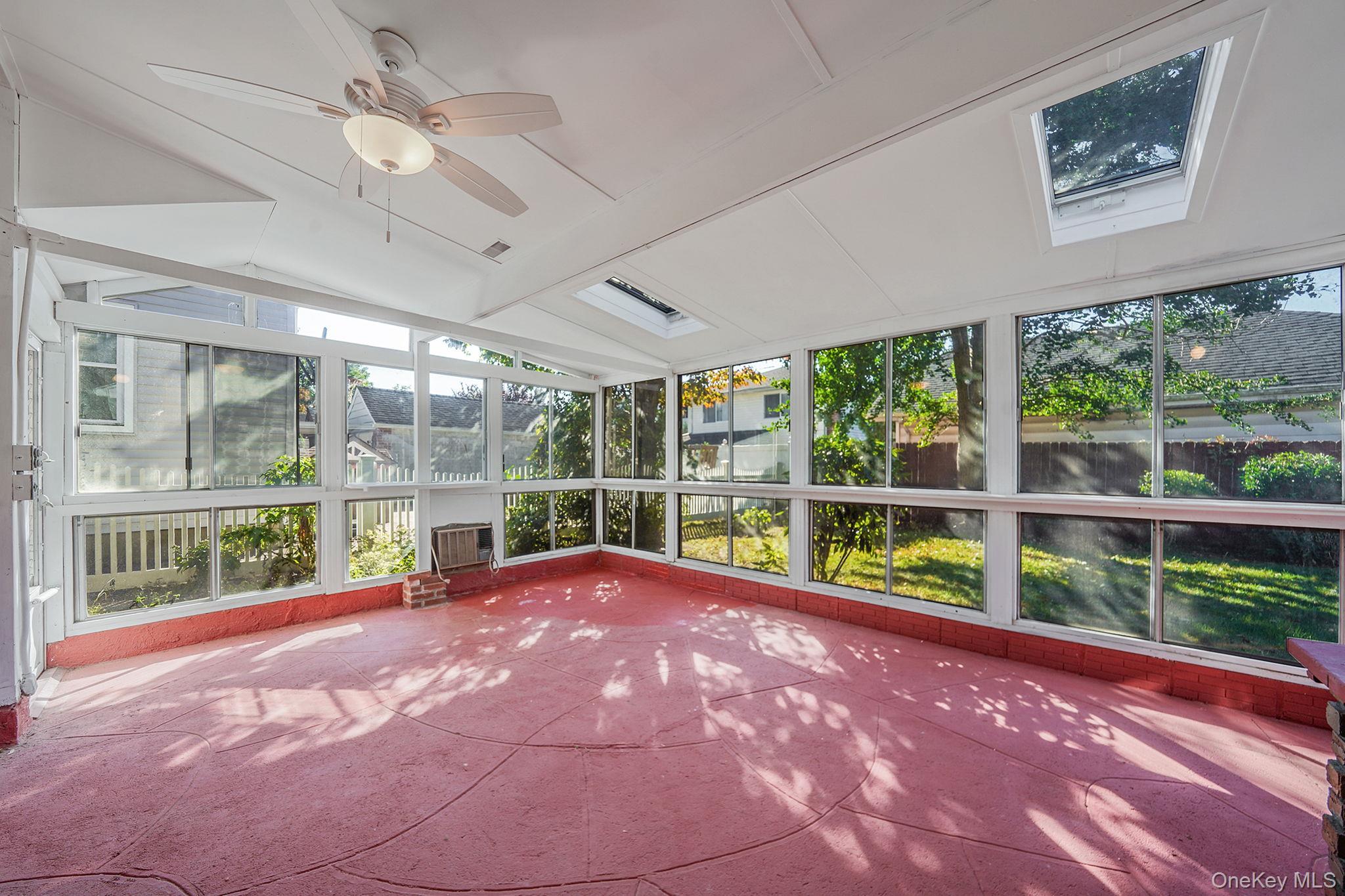 379 Roxbury Road S, Garden City South, NY 11530