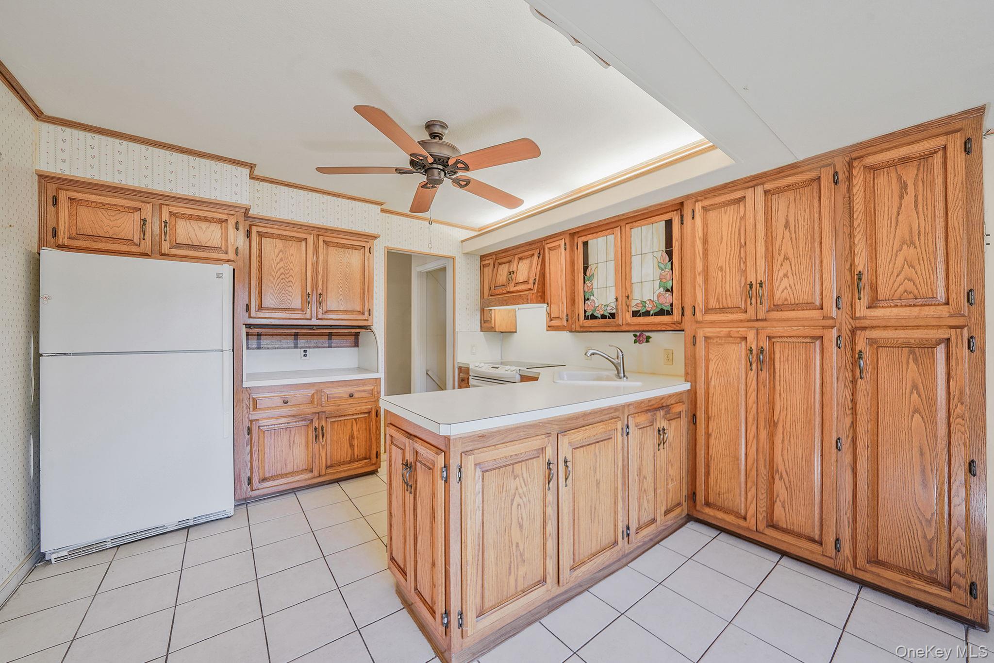 379 Roxbury Road S, Garden City South, NY 11530