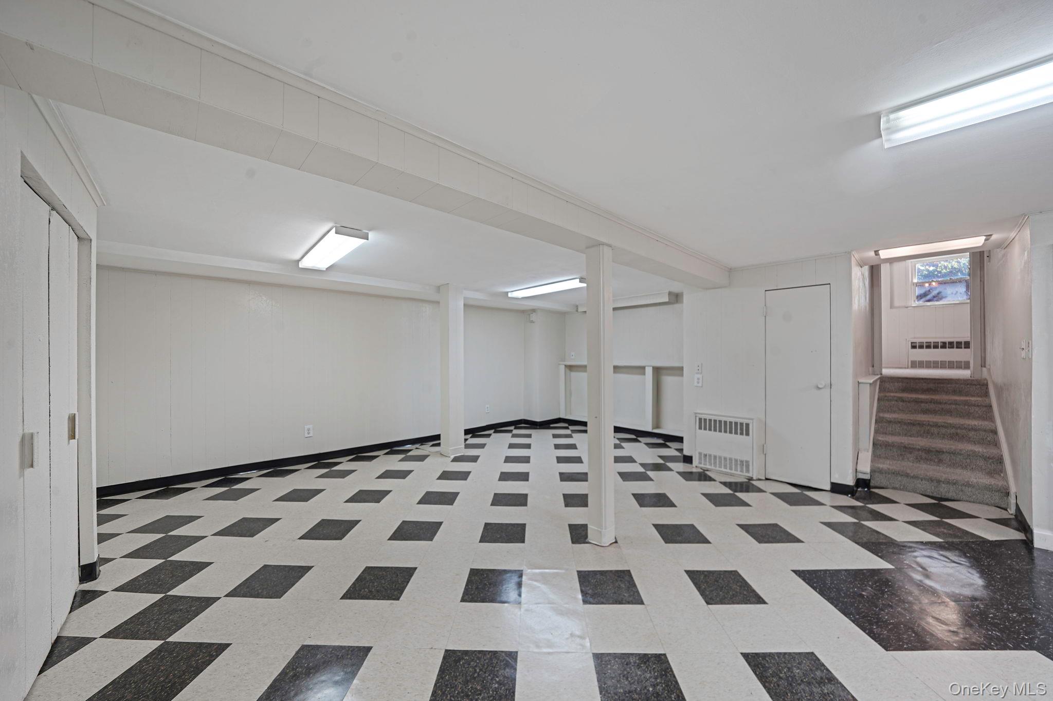 379 Roxbury Road S, Garden City South, NY 11530