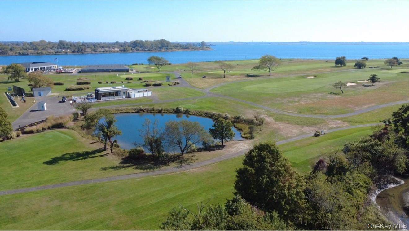 487 Links Drive E, Oceanside, NY 11572