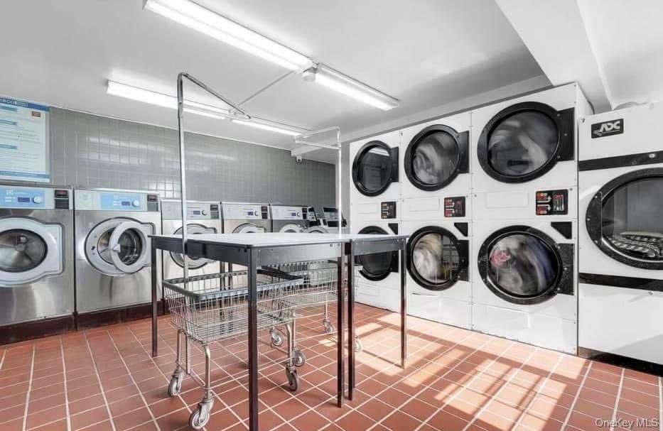 164-20 Highland Avenue # 9G, Jamaica, NY 11580