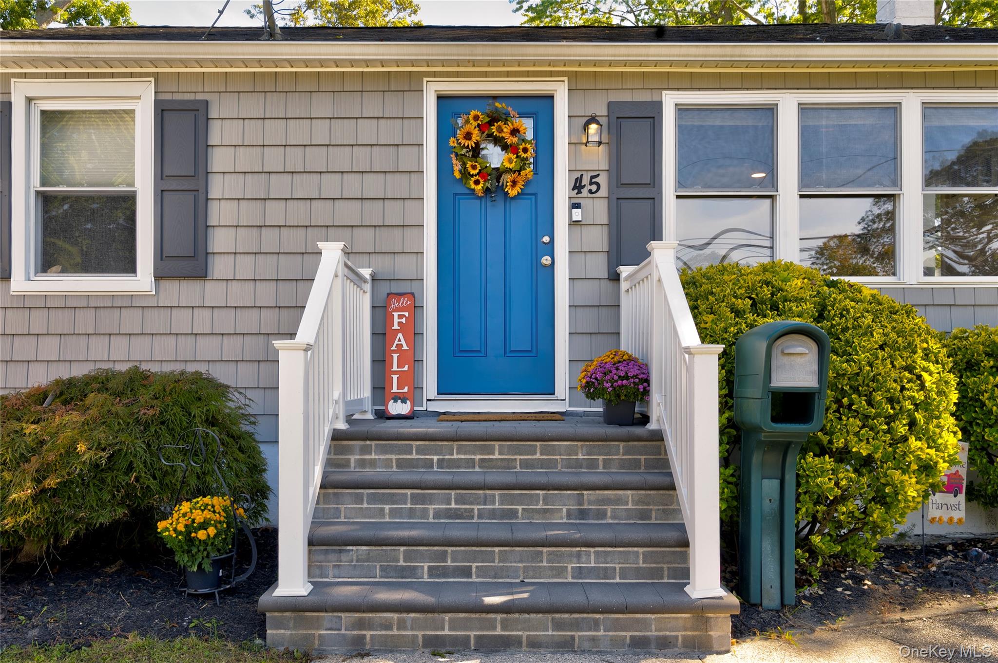 45 Reilly Street, West Islip, NY 11795