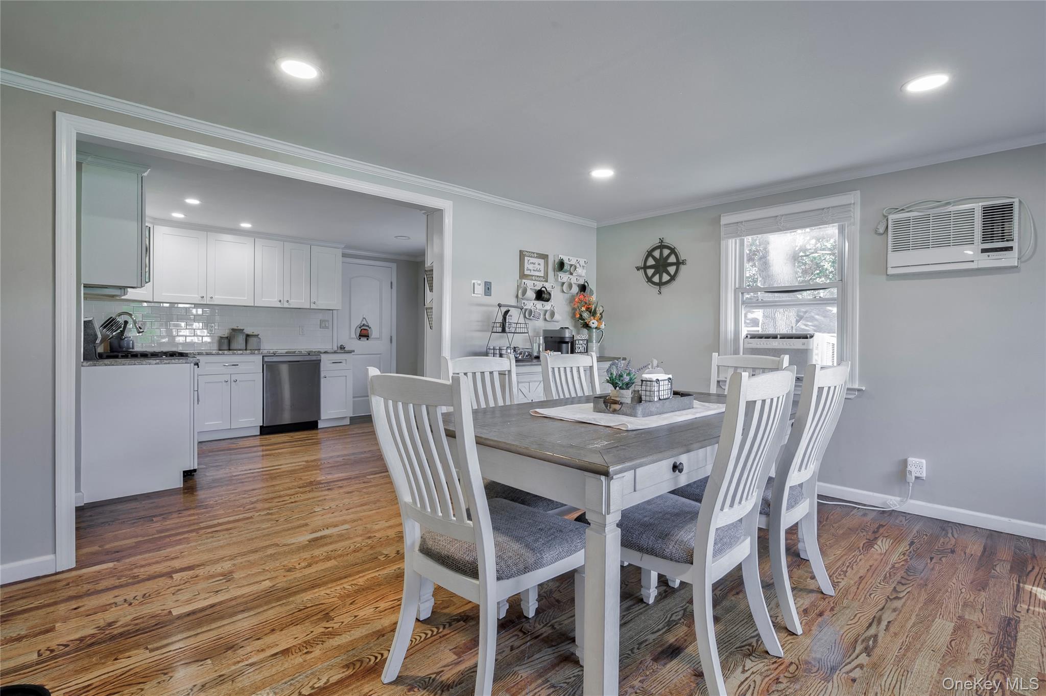 45 Reilly Street, West Islip, NY 11795