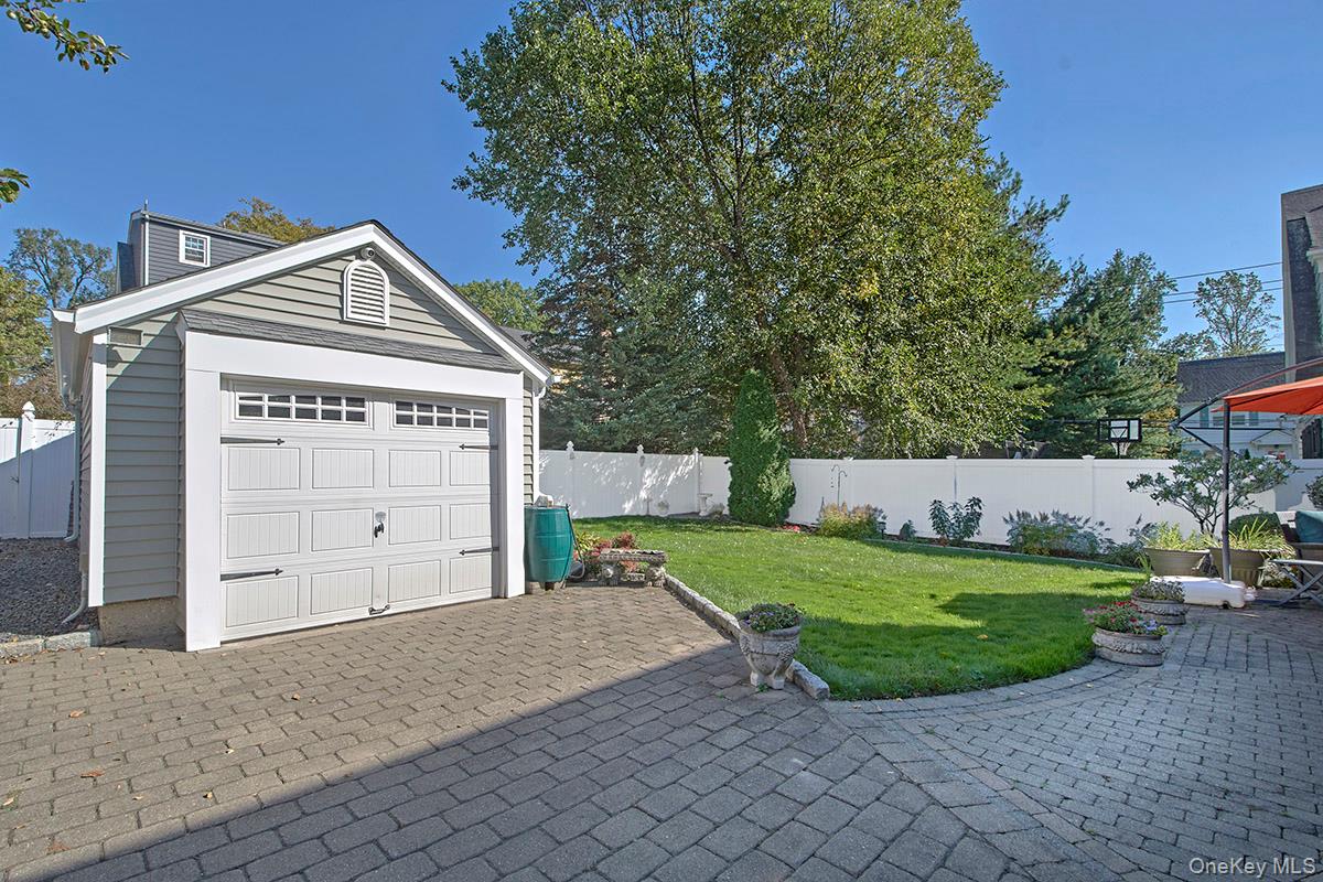 72 Ogden Avenue, White Plains, NY 10605