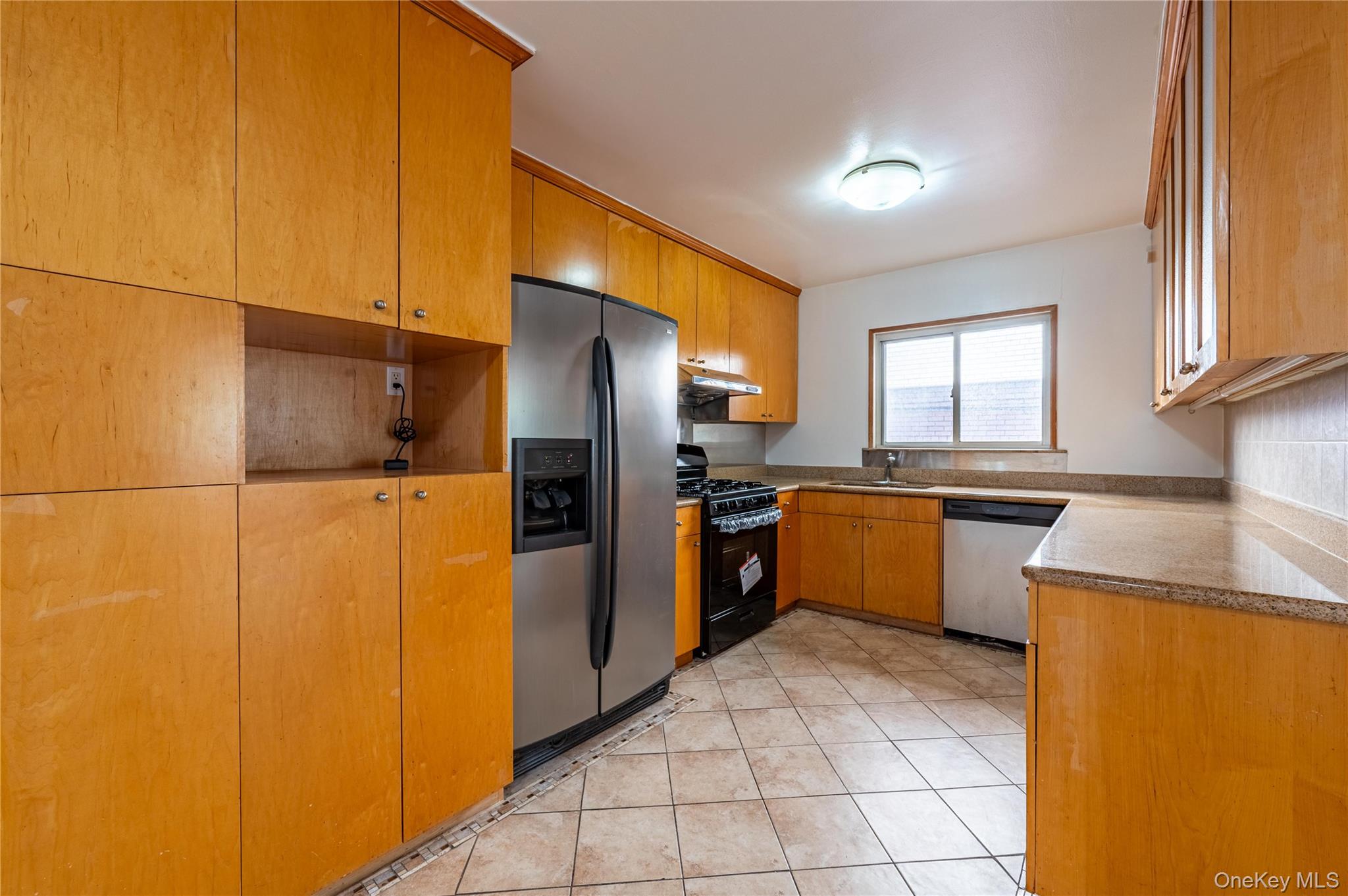 2730 Barnes Avenue, Bronx, NY 10467