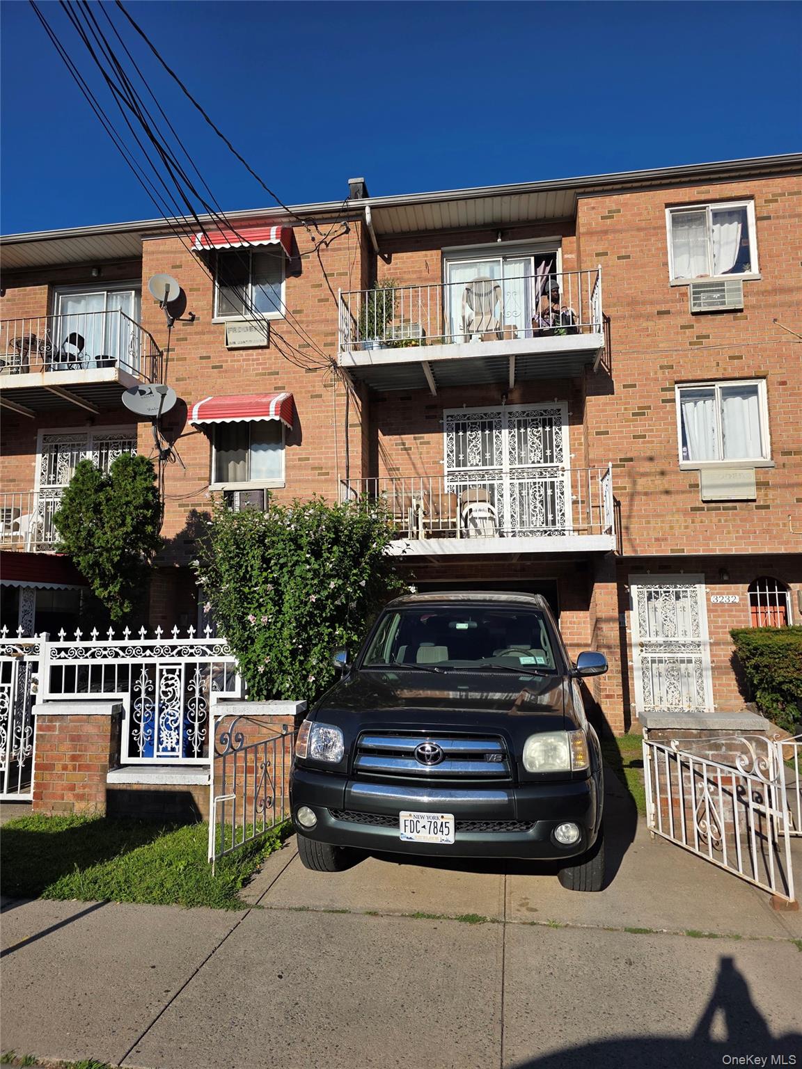 3232 Ely Avenue, Bronx, NY 10469