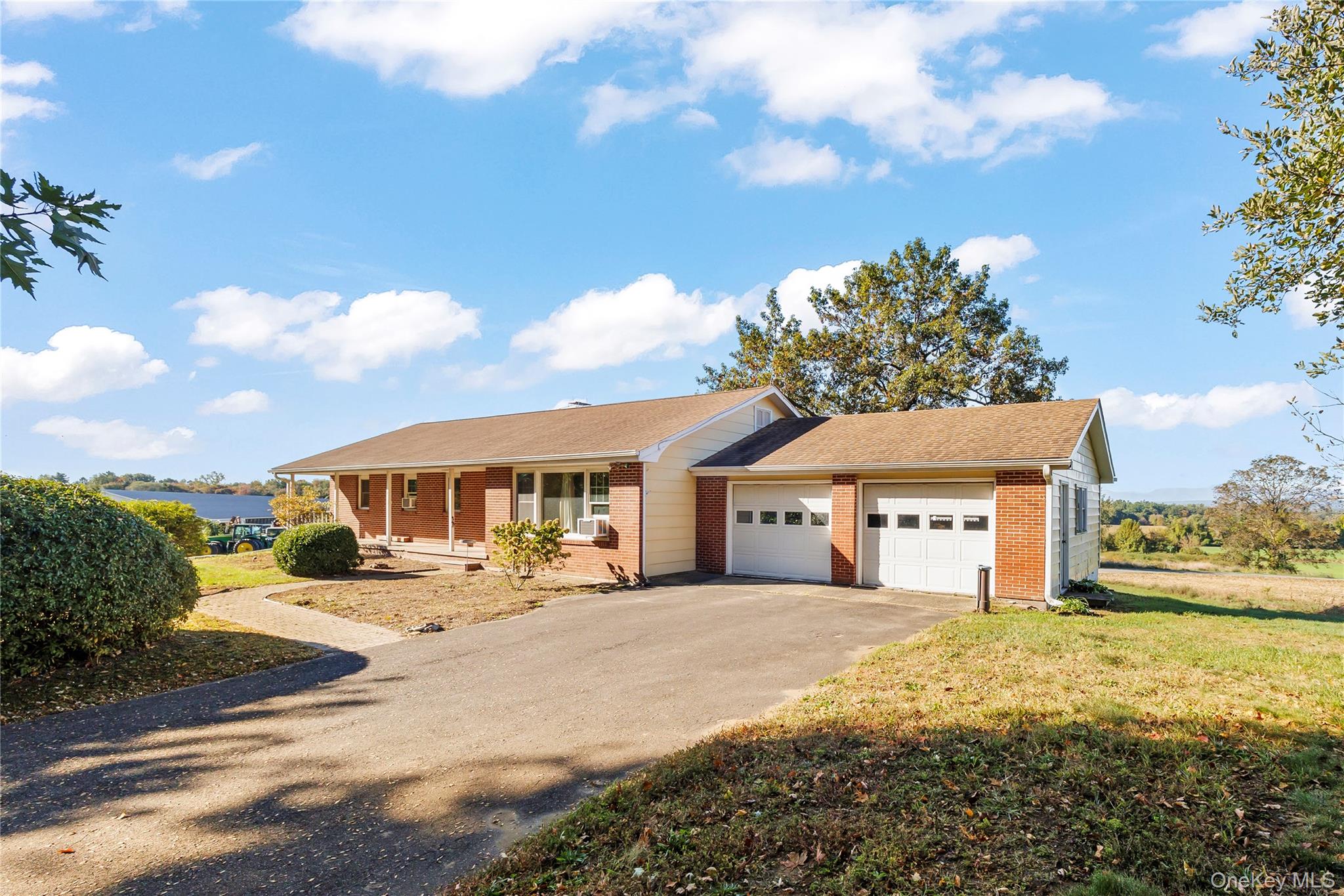 76 Smith Road, Kinderhook, NY 12106