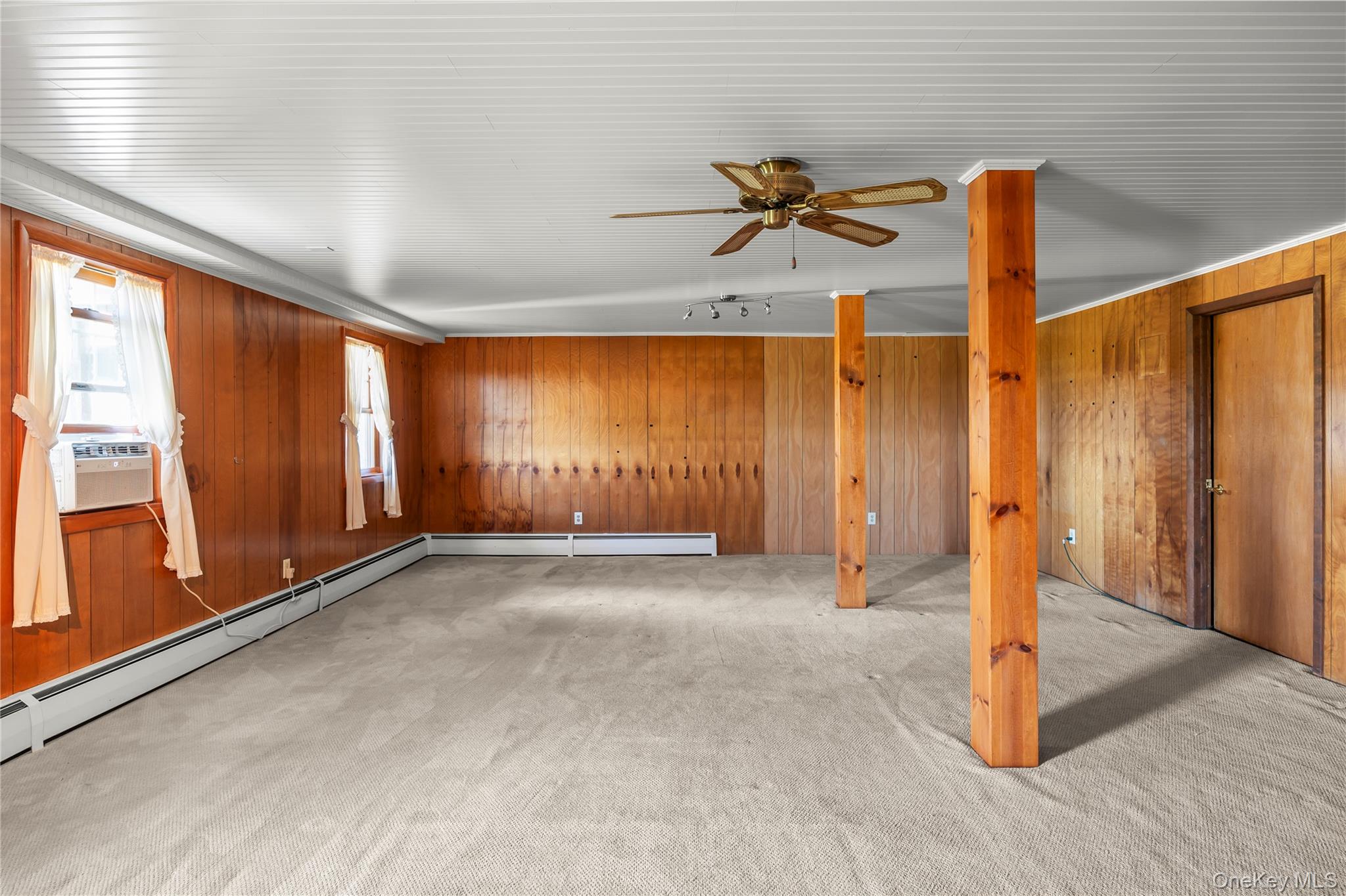 76 Smith Road, Kinderhook, NY 12106