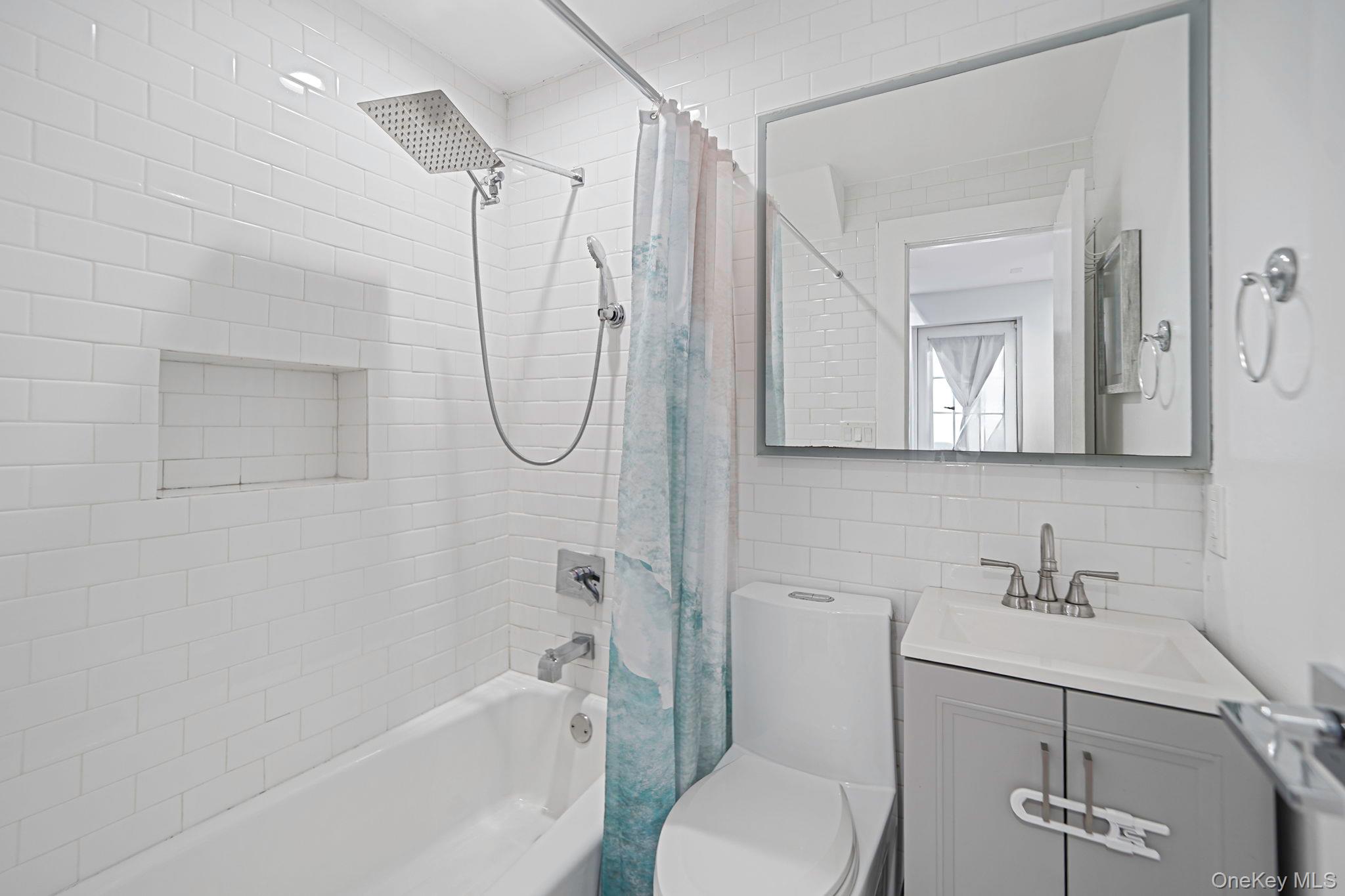 252 Arthur Street, Freeport, NY 11520