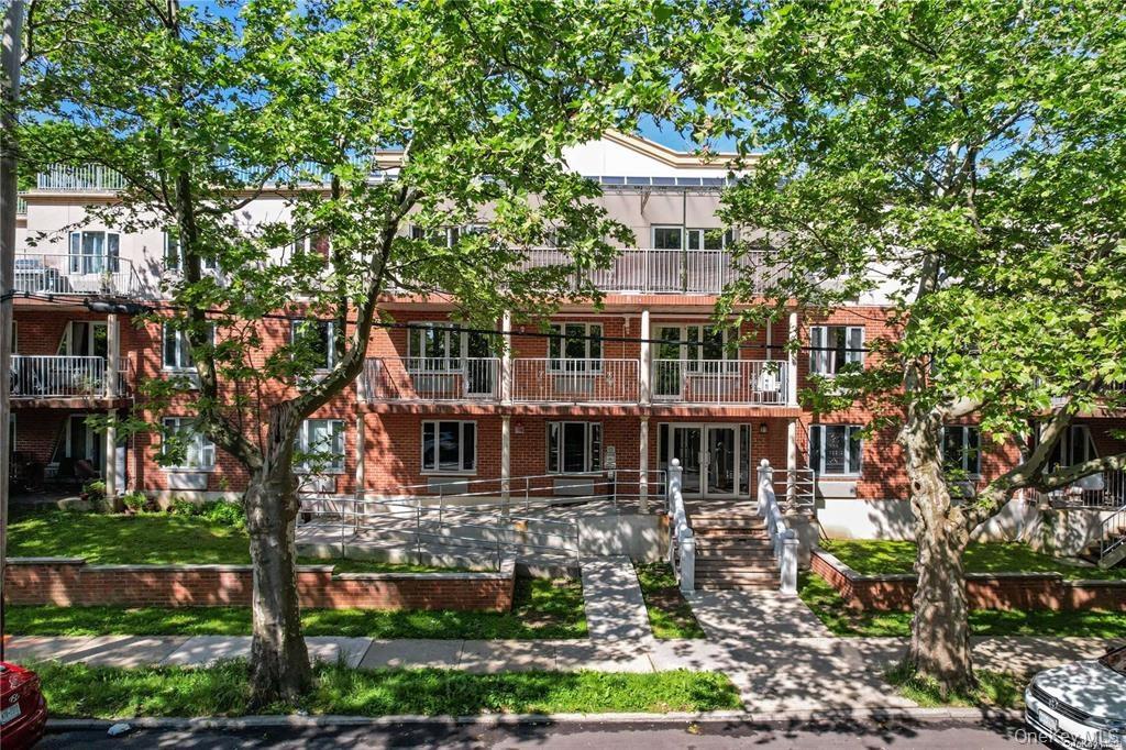 64-34 Grand Central Parkway # 1B, Forest Hills, NY 11375