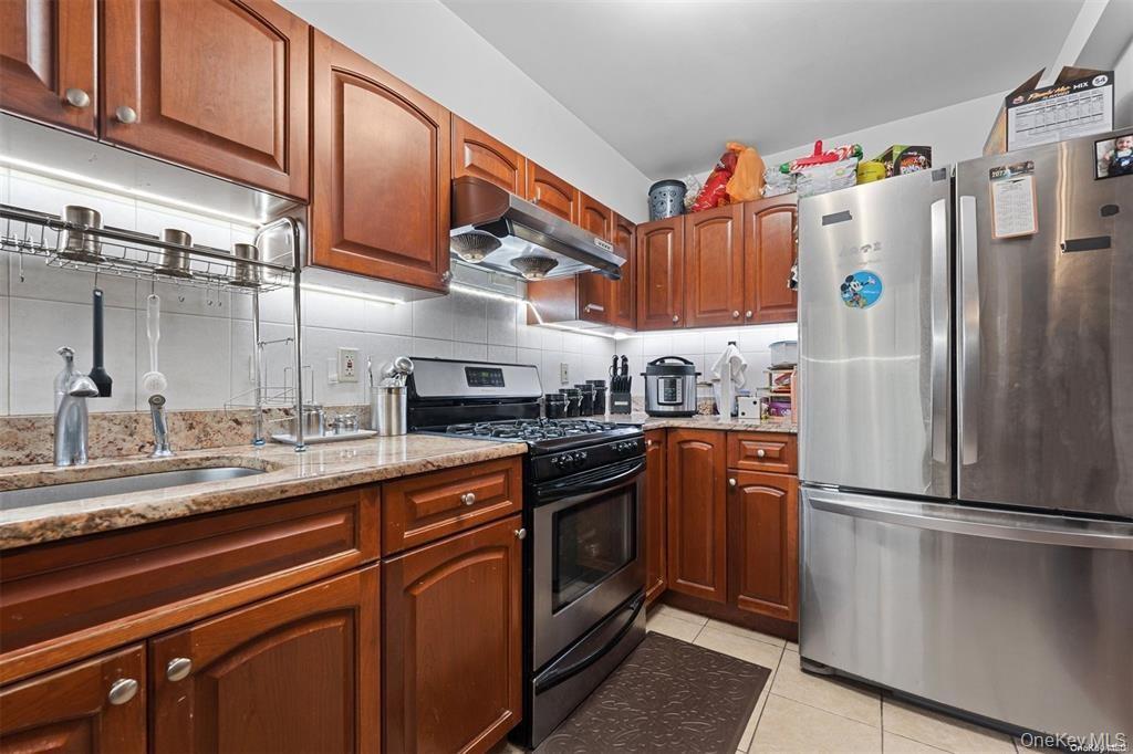 64-34 Grand Central Parkway # 1B, Forest Hills, NY 11375