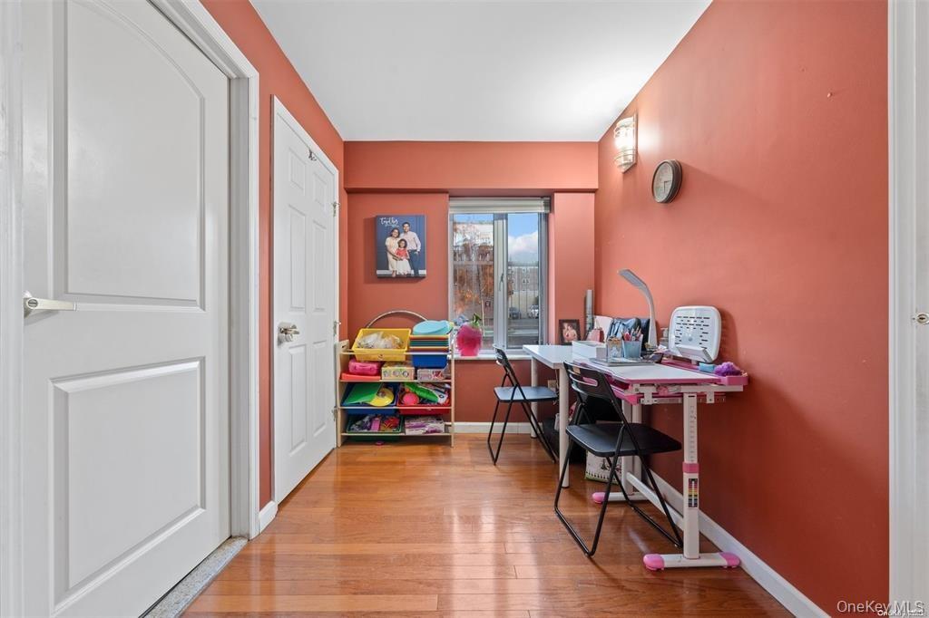 64-34 Grand Central Parkway # 1B, Forest Hills, NY 11375