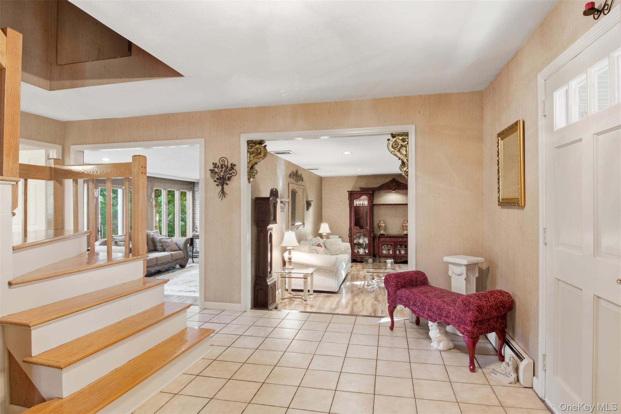 8 Tanager Lane, Northport, NY 11768