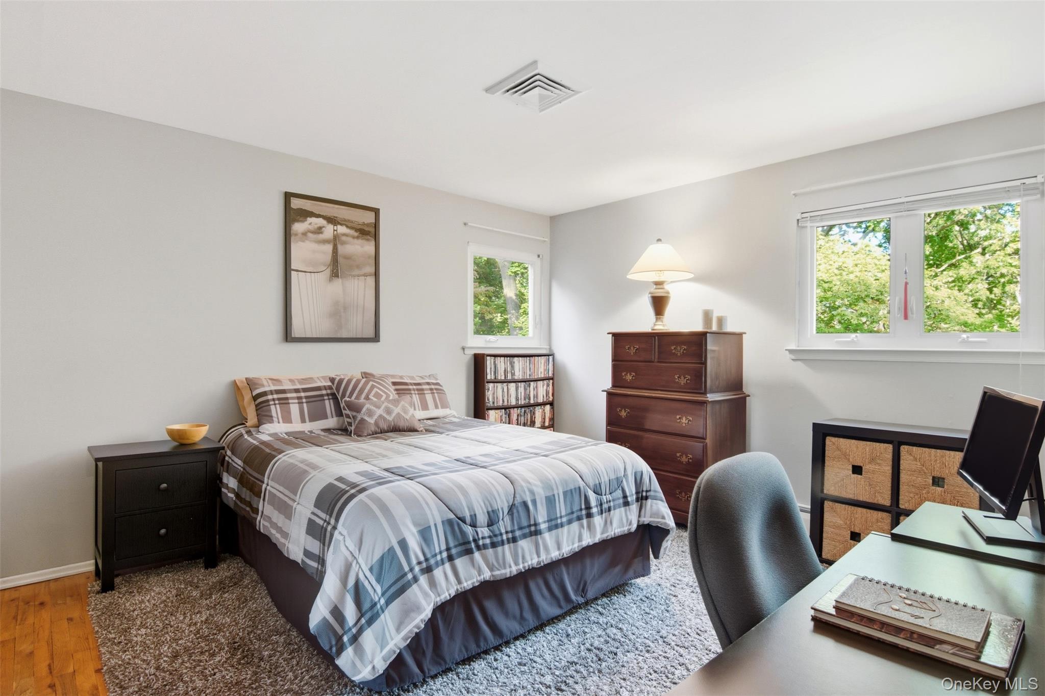 8 Tanager Lane, Northport, NY 11768