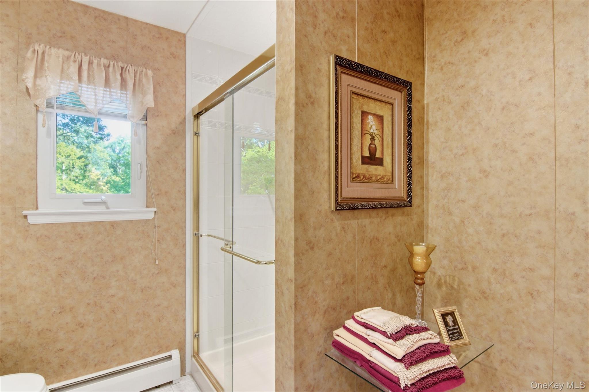 8 Tanager Lane, Northport, NY 11768