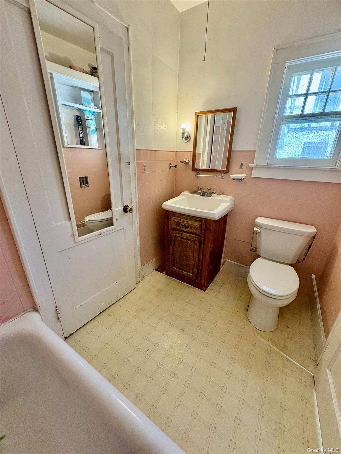 4 Backman Avenue, Ellenville, NY 12428